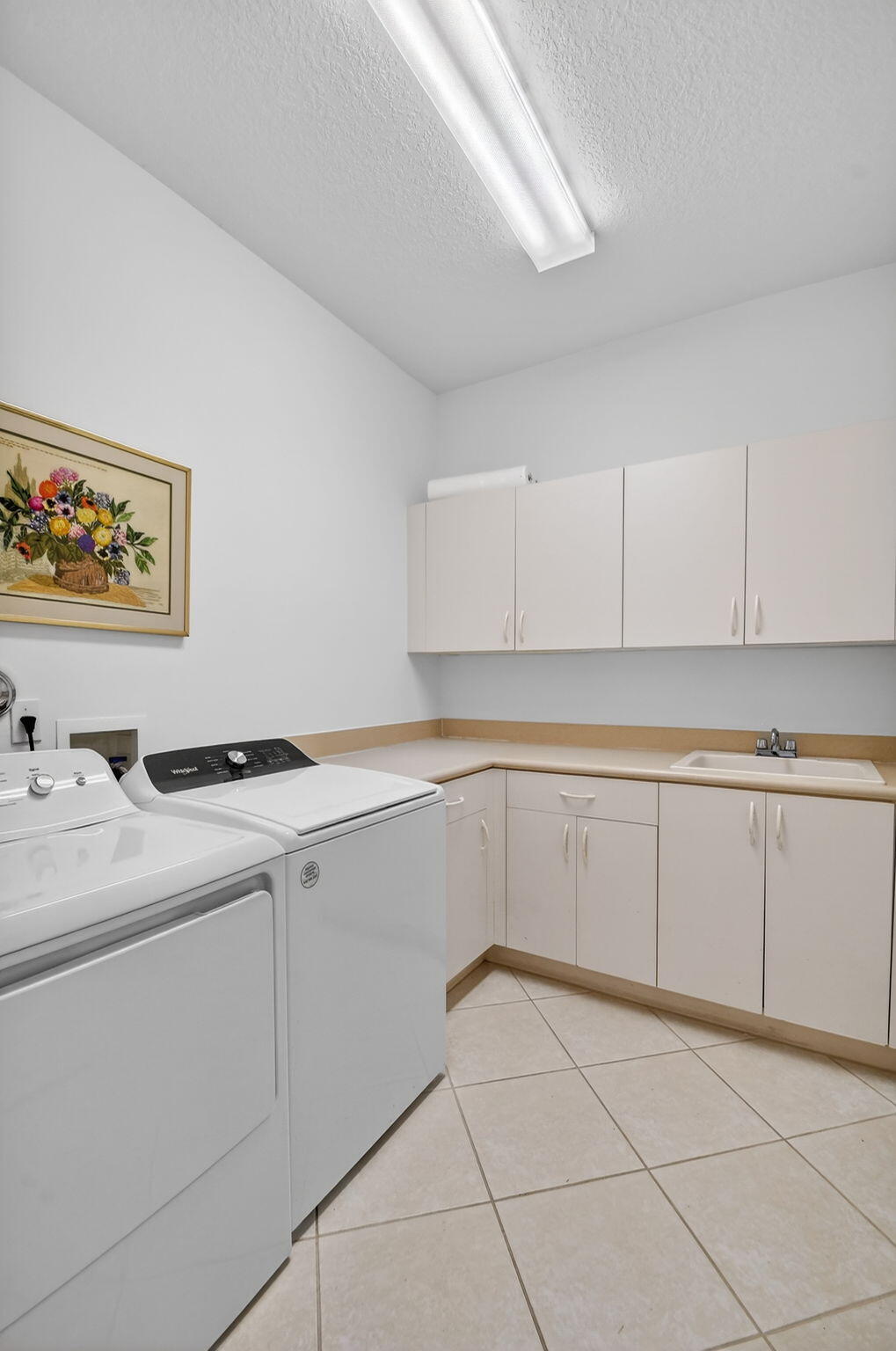 VALENCIA FALLS - Residential