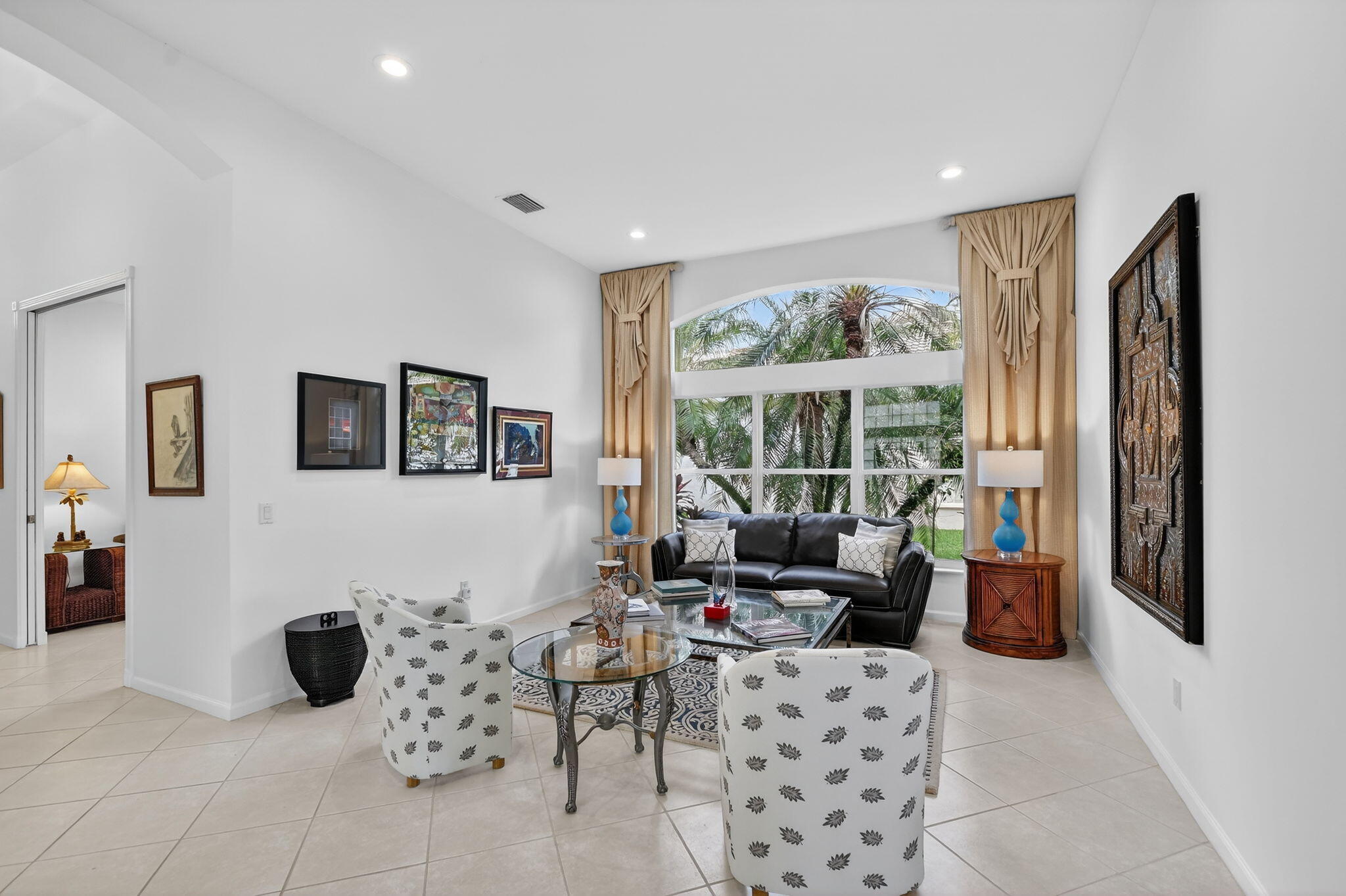 VALENCIA FALLS - Residential