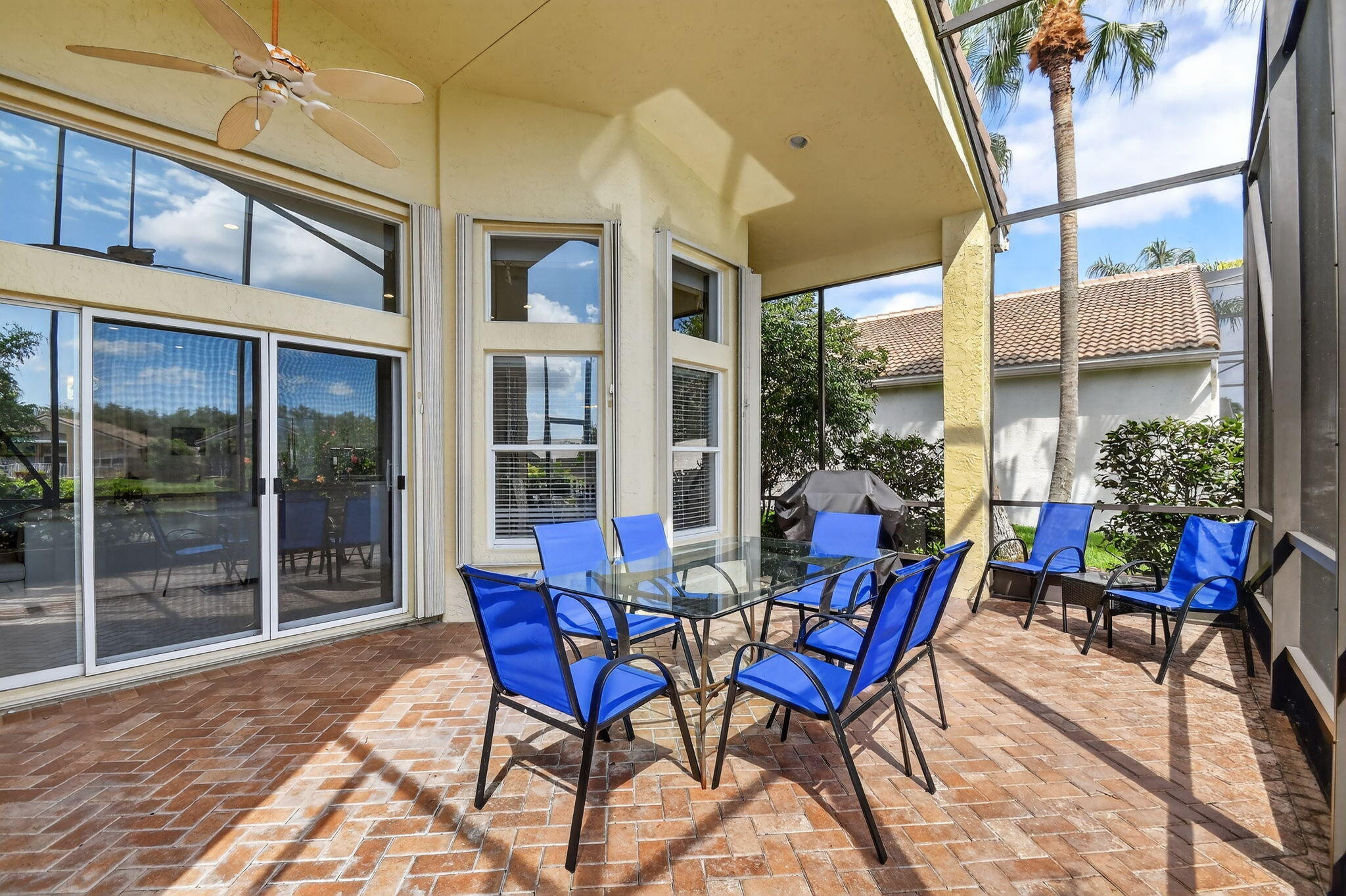 VALENCIA FALLS - Residential