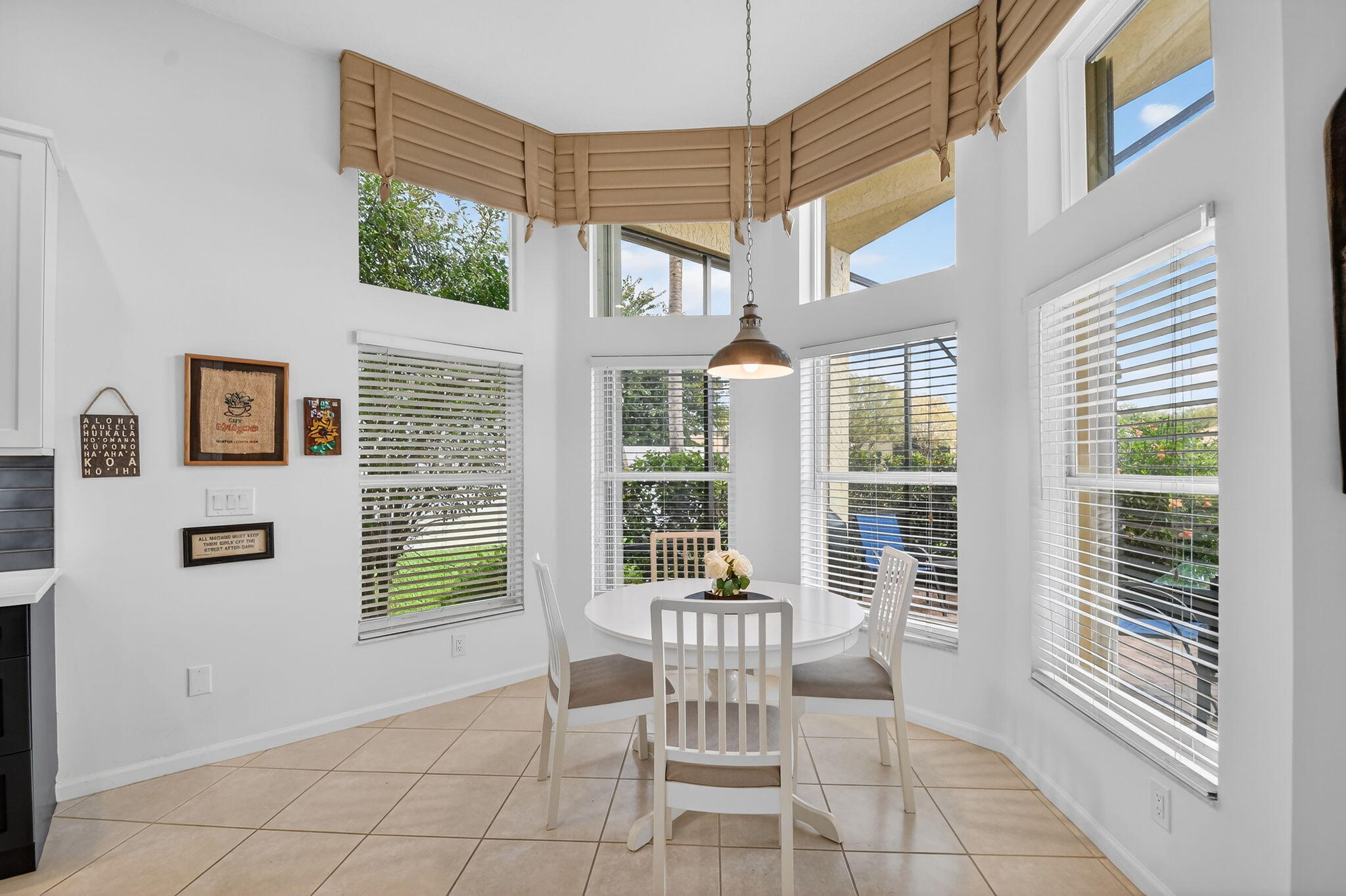 VALENCIA FALLS - Residential