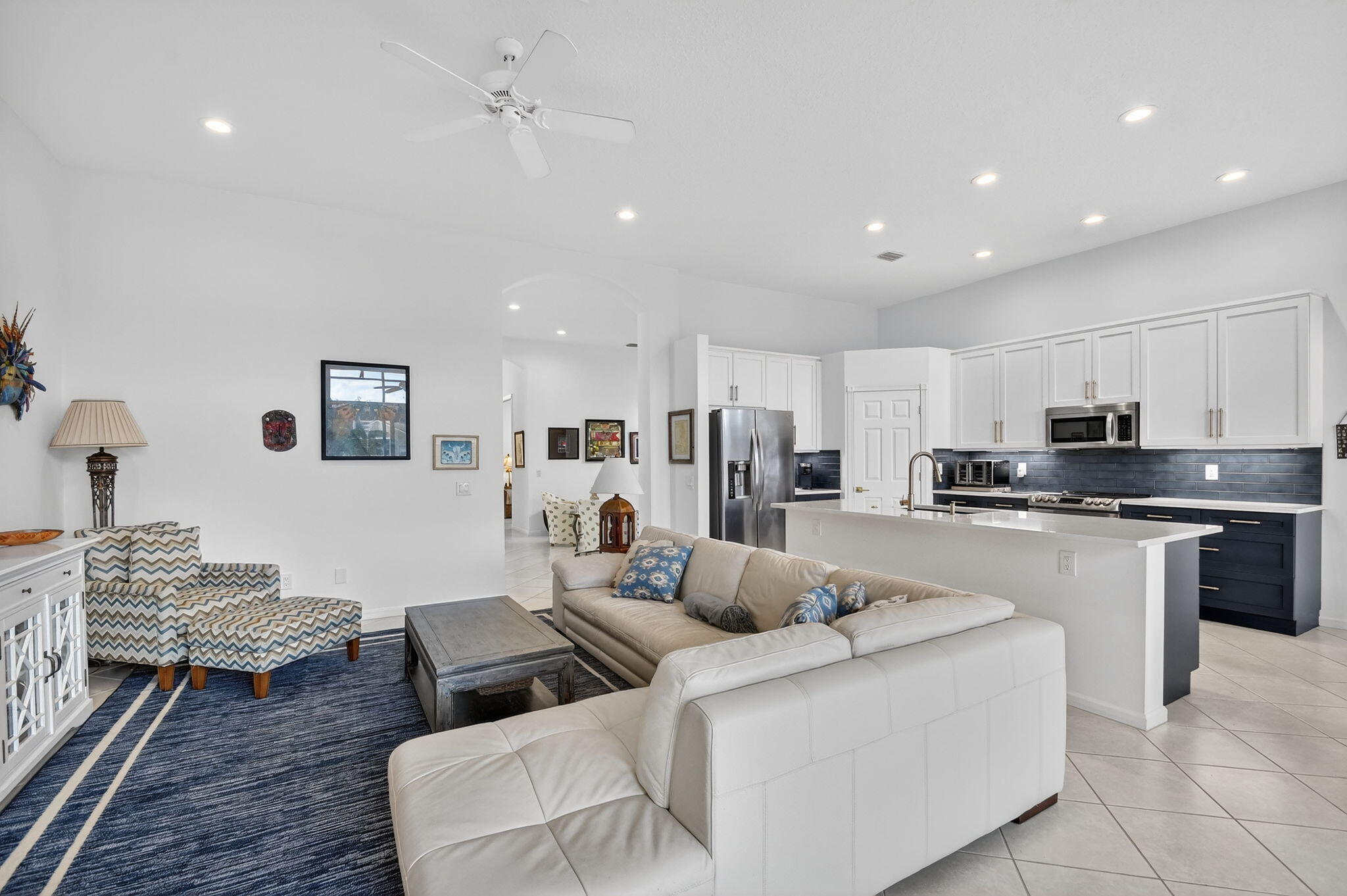 VALENCIA FALLS - Residential