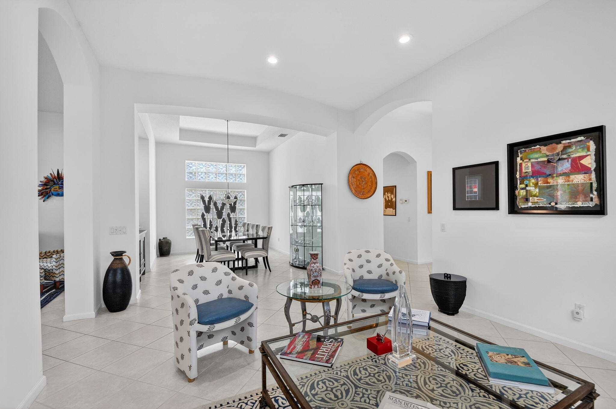 VALENCIA FALLS - Residential