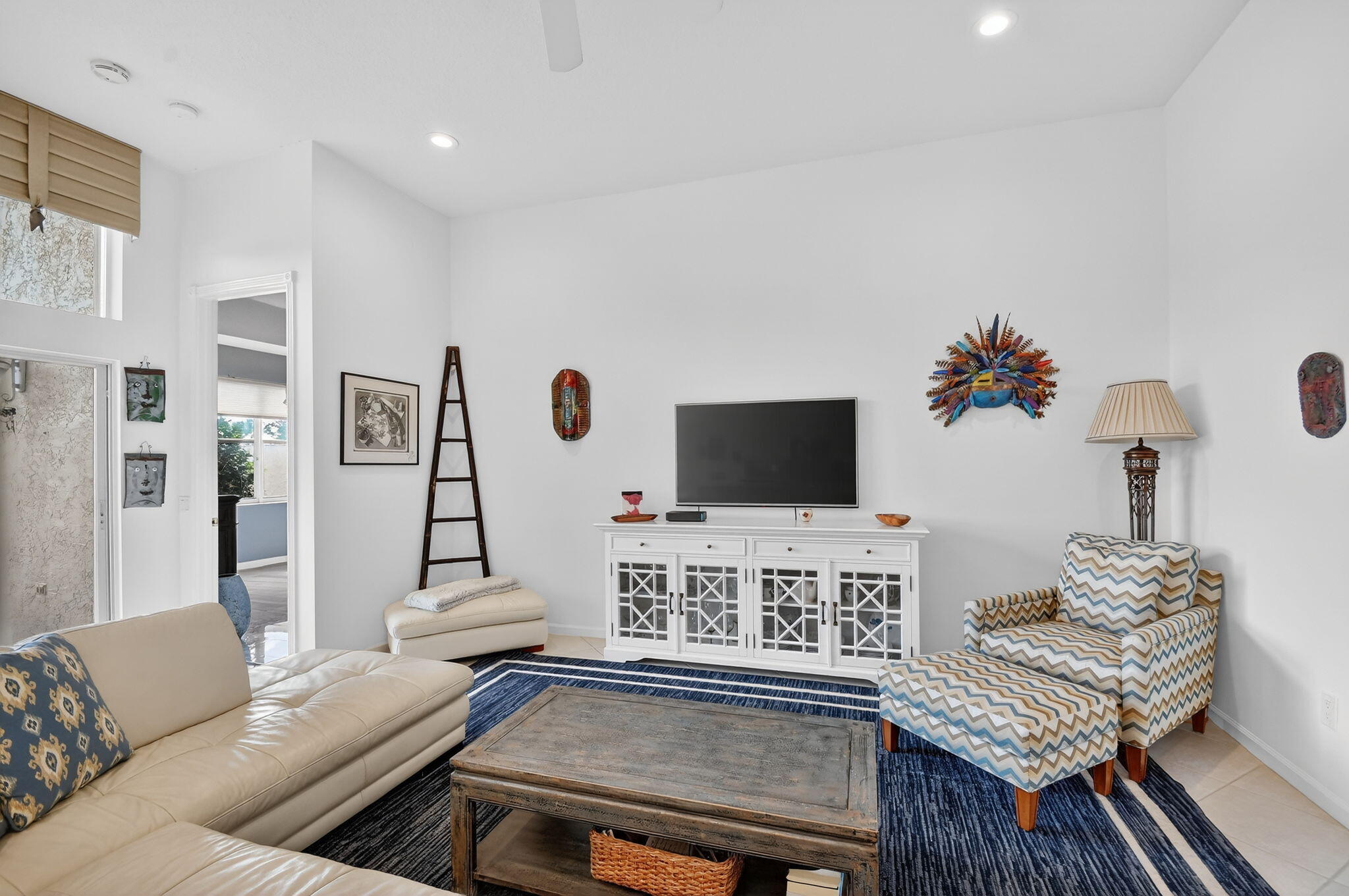 VALENCIA FALLS - Residential