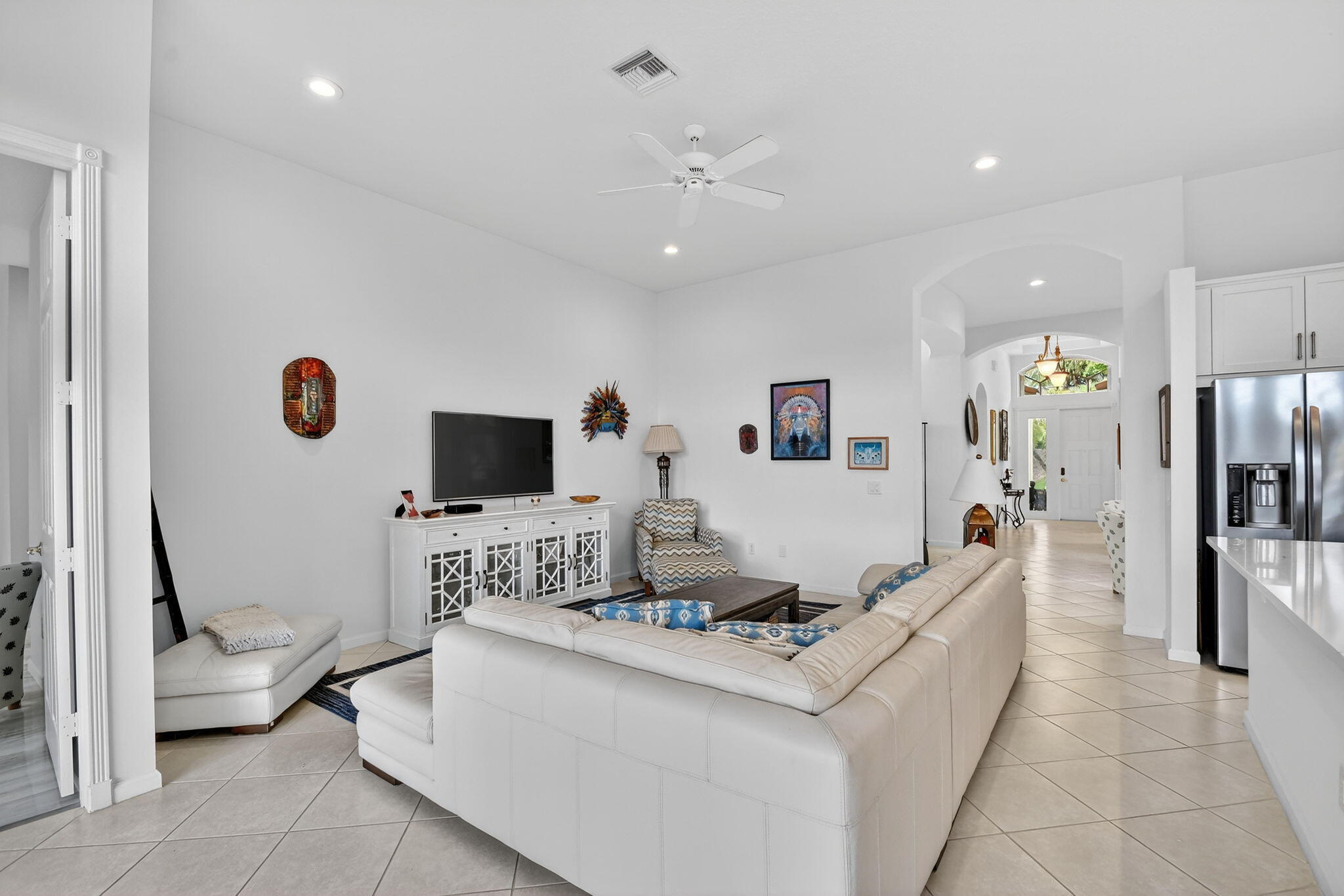 VALENCIA FALLS - Residential