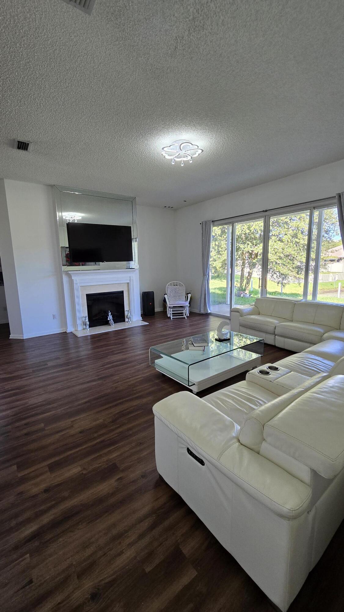 GENTLE WOODS - Residential