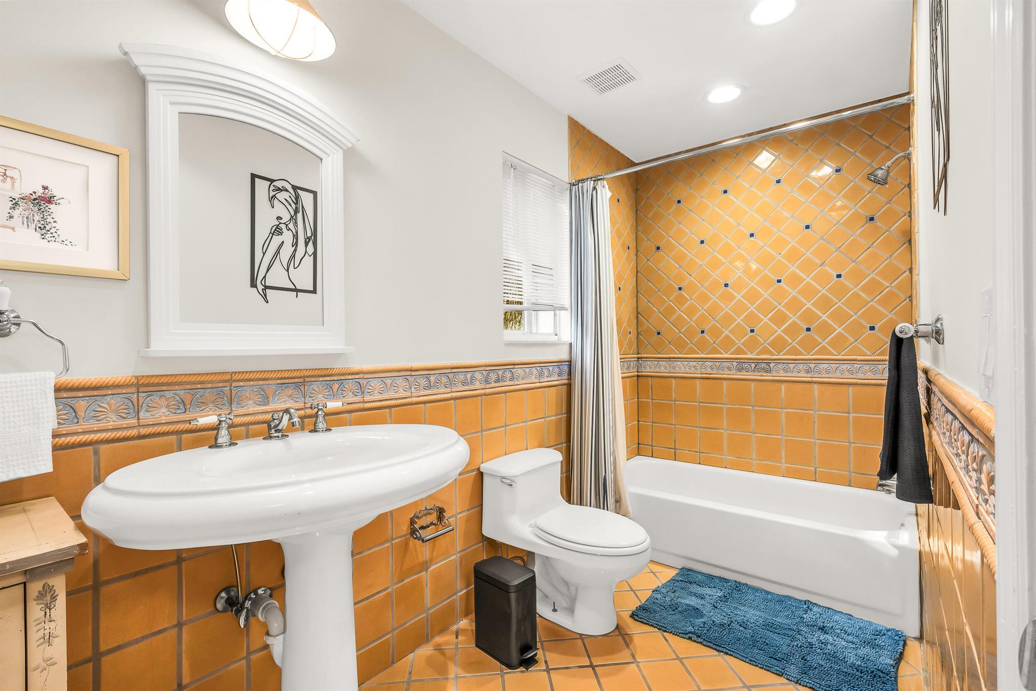 VILLAS OF OCEAN CREST - Residential