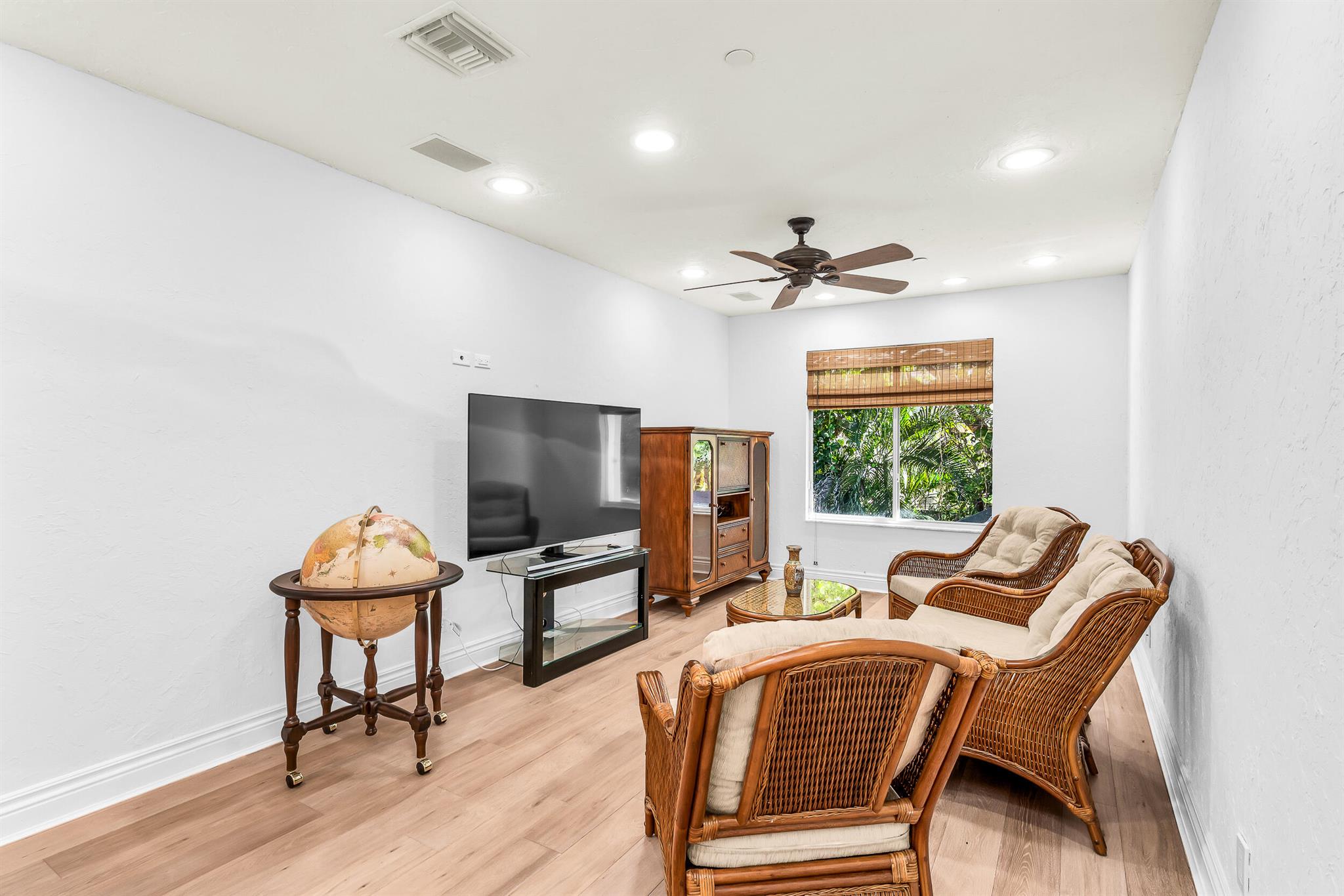 VILLAS OF OCEAN CREST - Residential