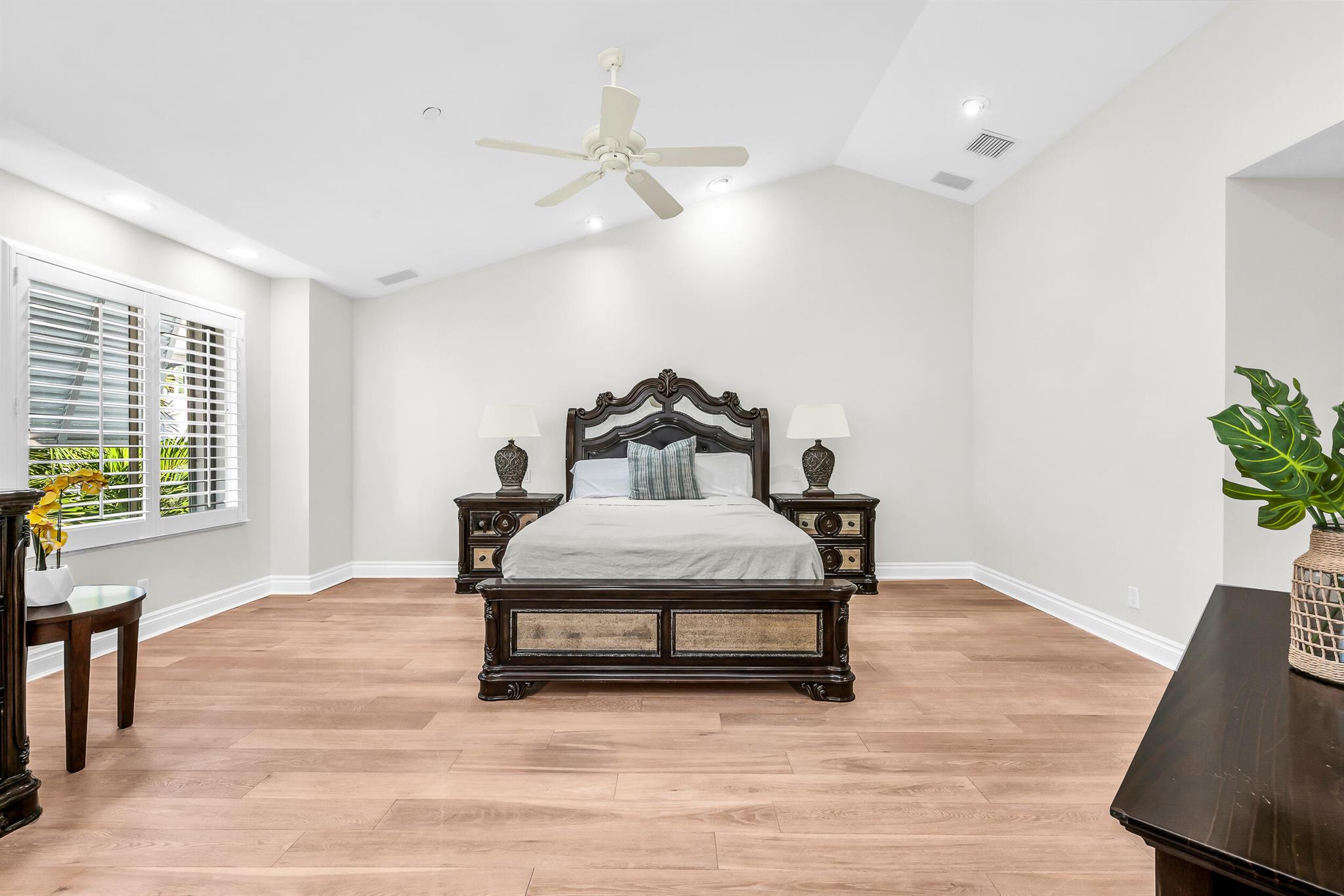 VILLAS OF OCEAN CREST - Residential
