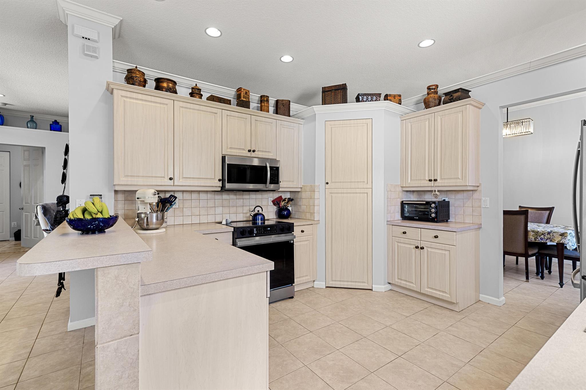 2111 2111 Bellcrest Ct, Royal Palm Court