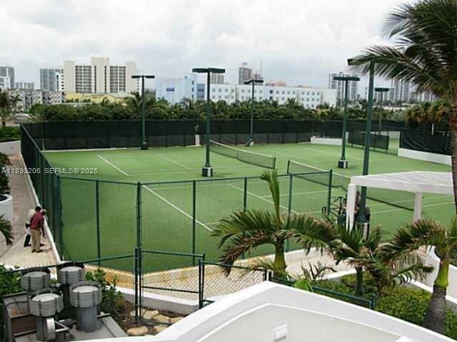 TRUMP INTERNATIONAL SONESTA - Residential