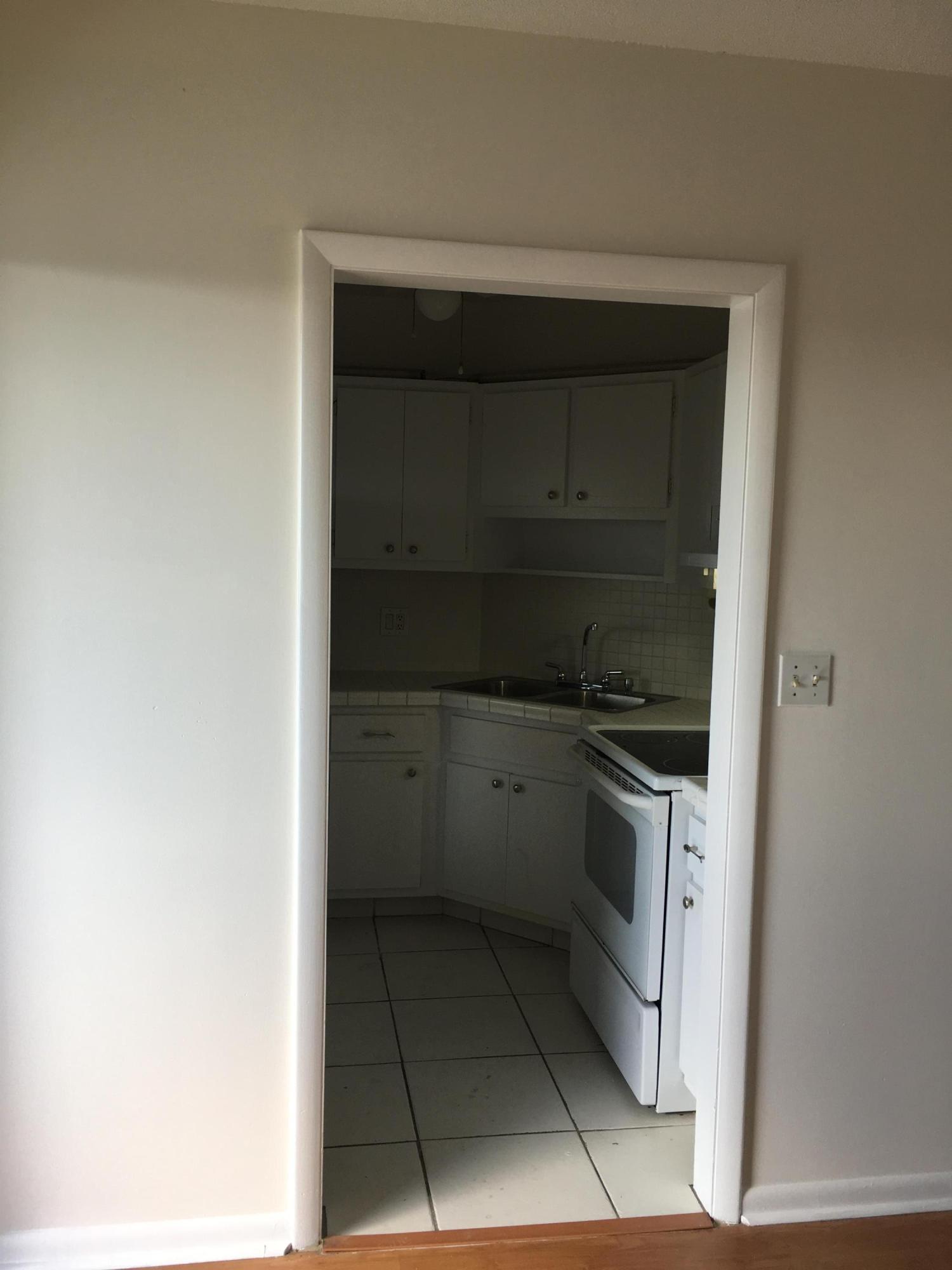 CRYSTAL LAKE - Residential Lease