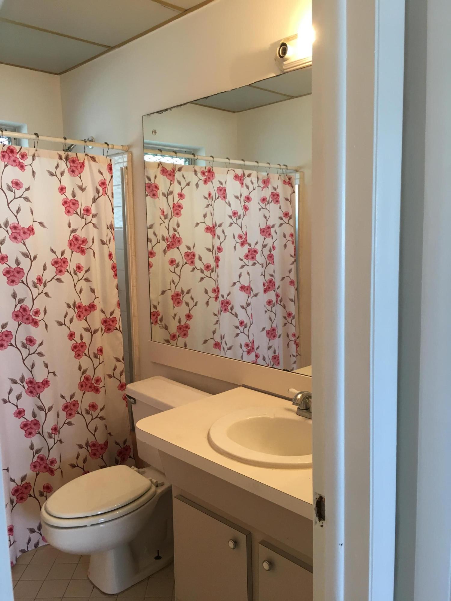 CRYSTAL LAKE - Residential Lease