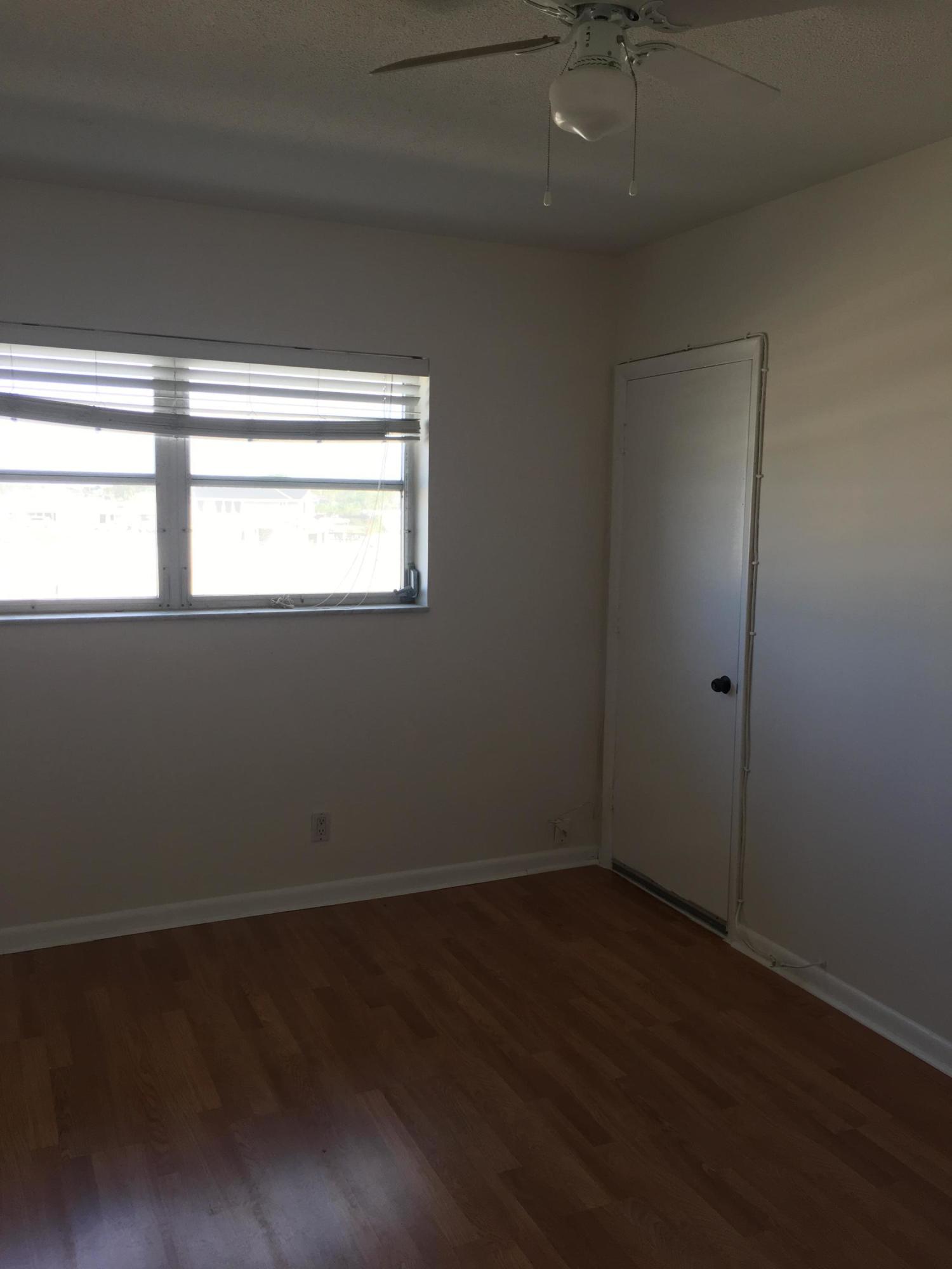 CRYSTAL LAKE - Residential Lease