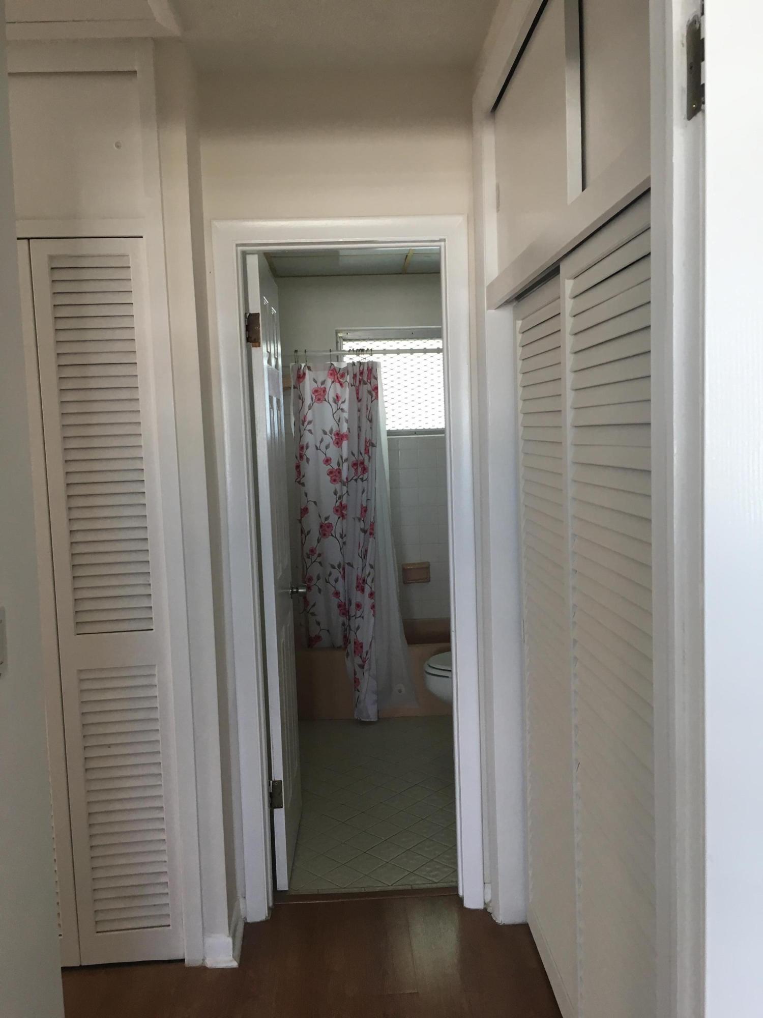 CRYSTAL LAKE - Residential Lease