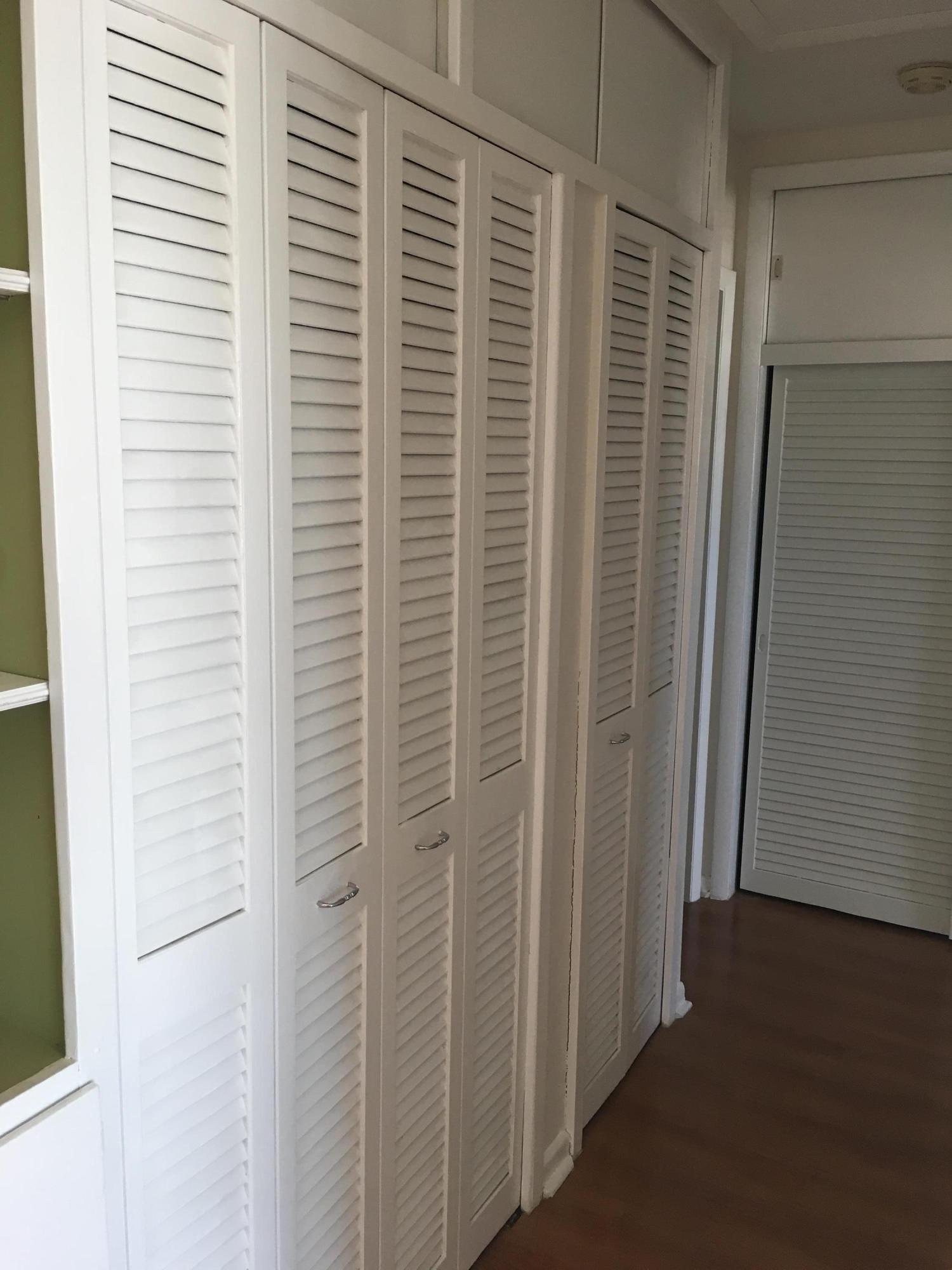 CRYSTAL LAKE - Residential Lease