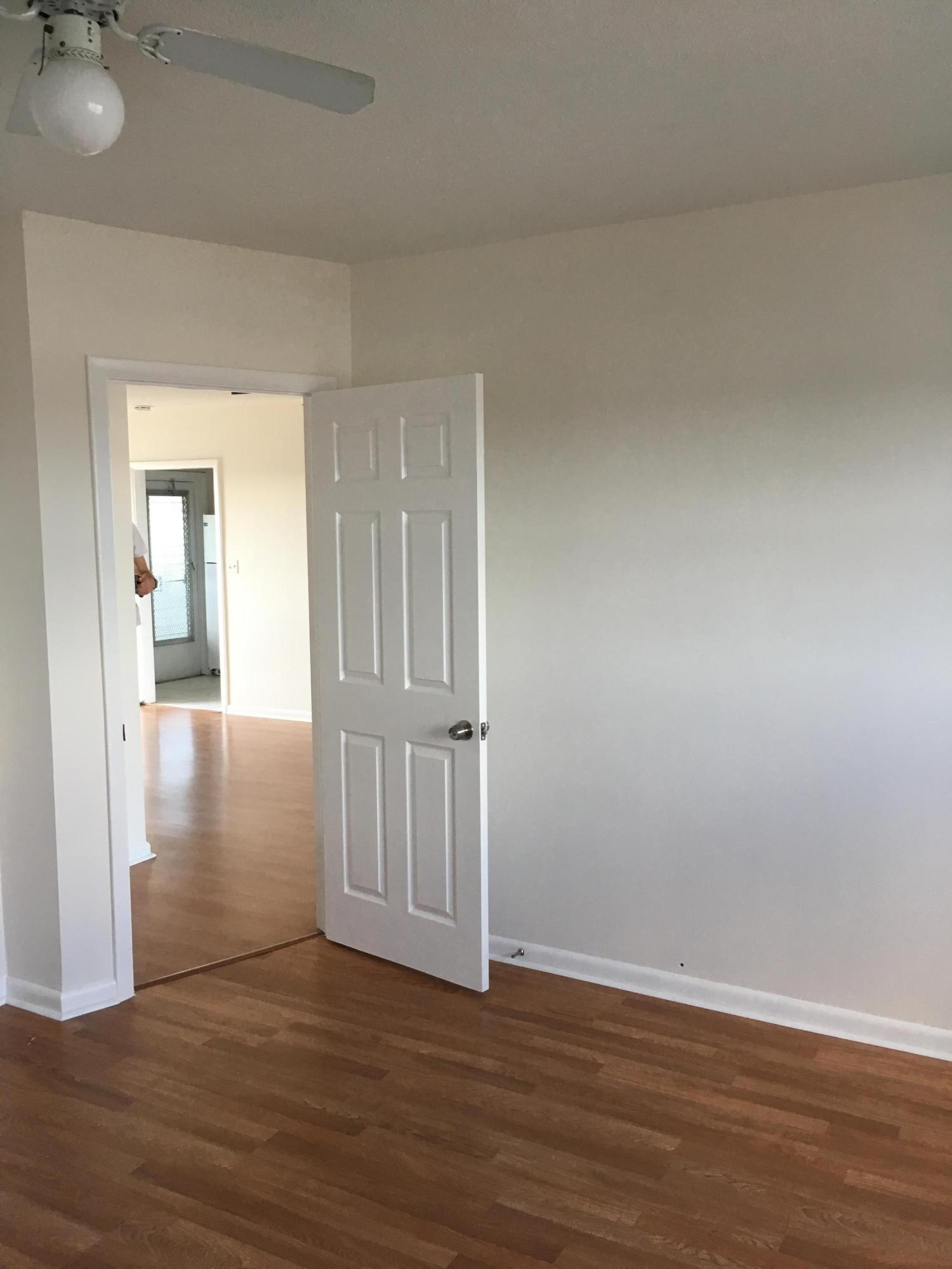 CRYSTAL LAKE - Residential Lease