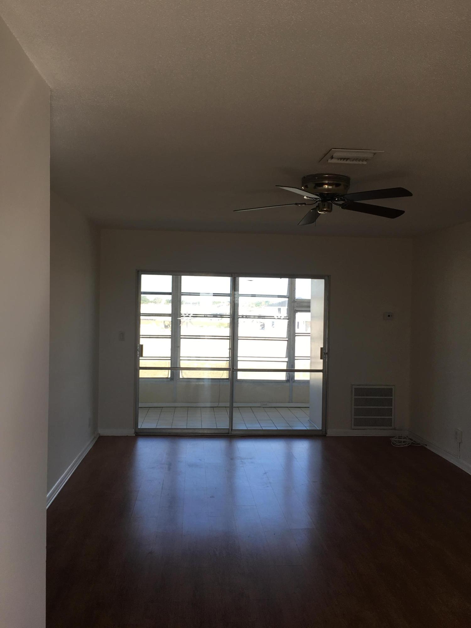 CRYSTAL LAKE - Residential Lease