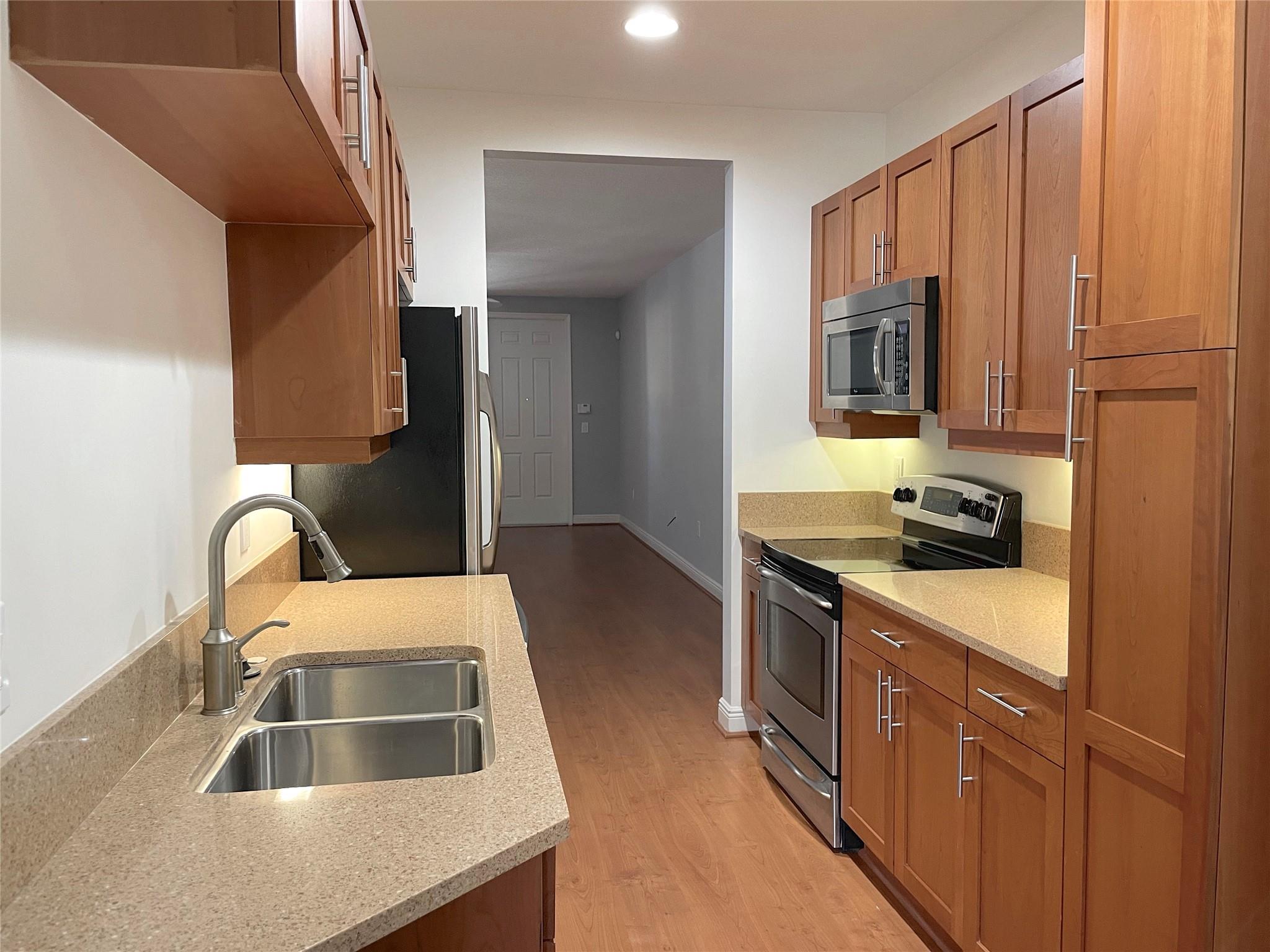 VILLAGE AT SAILBOAT BEND - Residential Lease