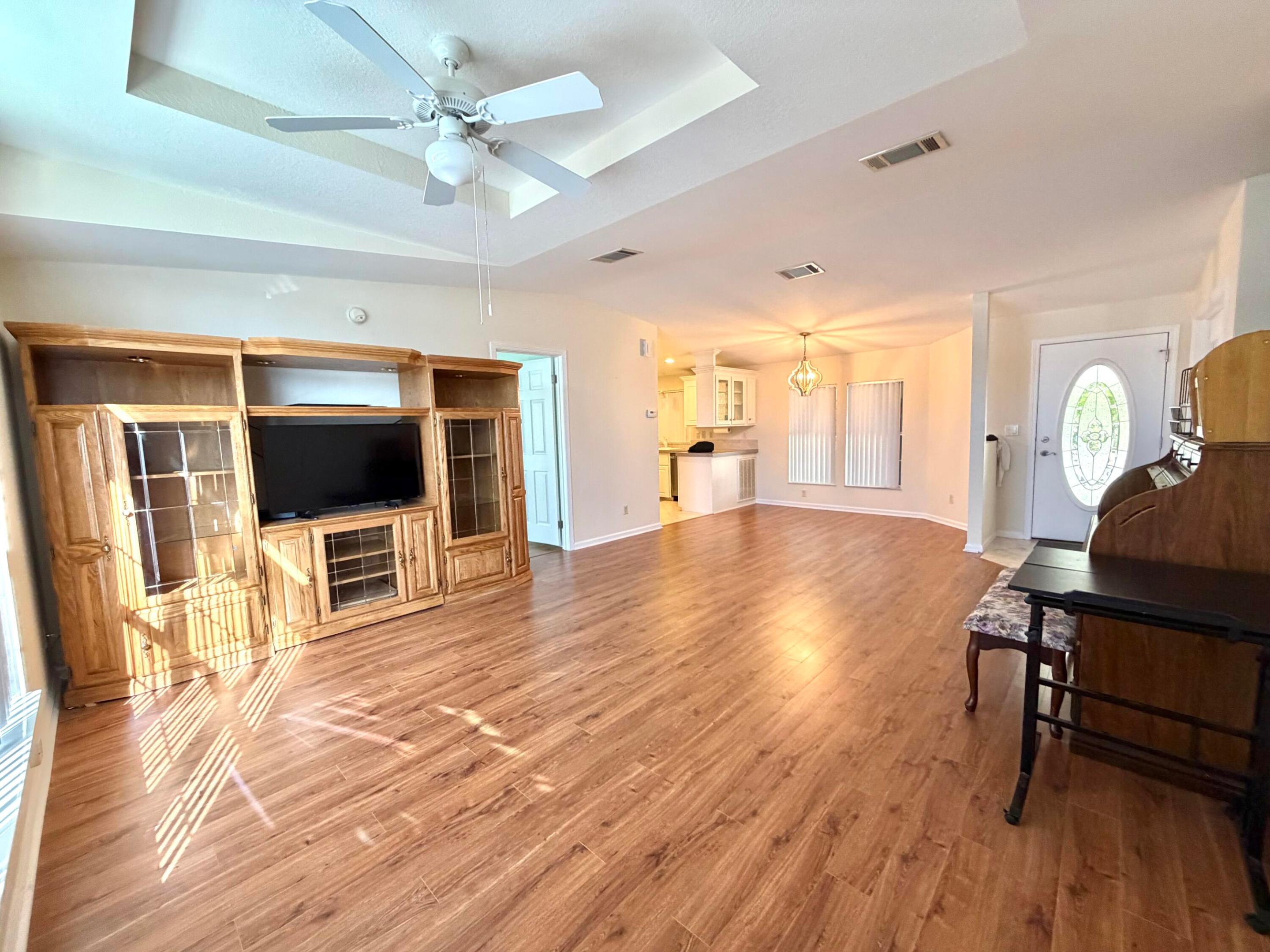 FAIRWAYS AT SAVANNA CLUB REPLAT NO 1 - Residential