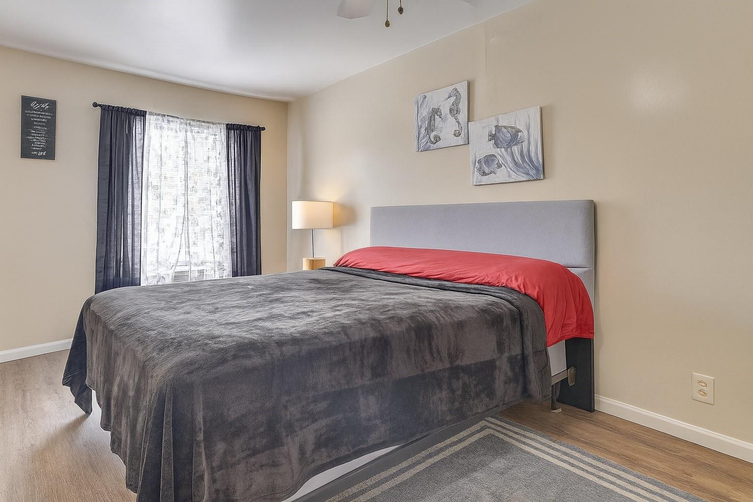 Hollywood 1-21 B - Residential Income