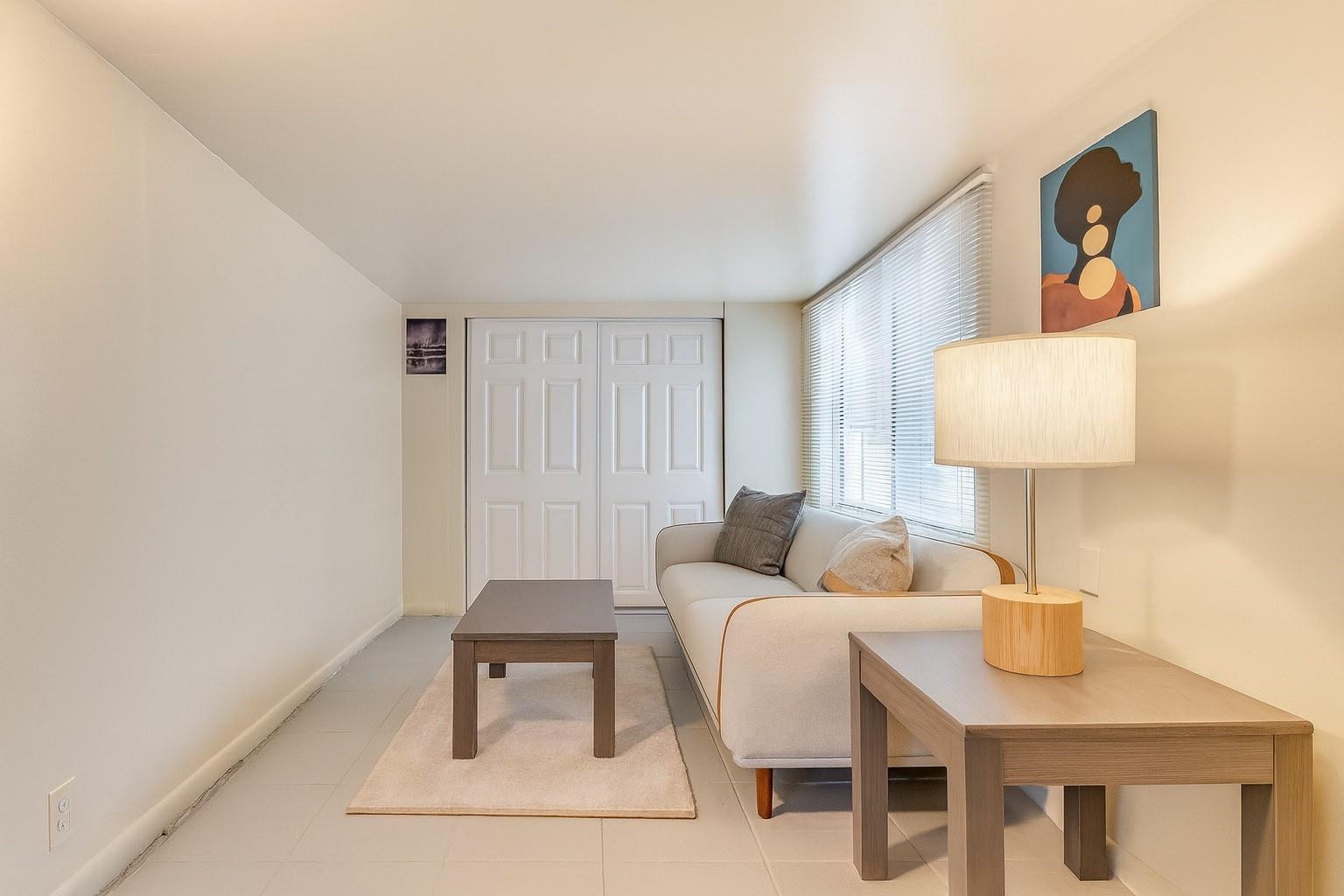 Hollywood 1-21 B - Residential Income