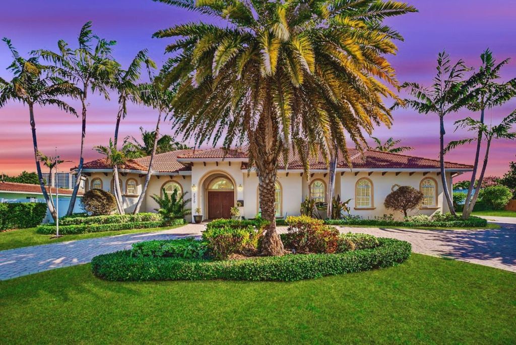 Photo of 2920 Spanish River Road, Boca Raton, FL 33432 (MLS # R11160744)