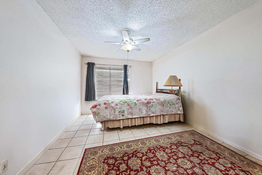 Photo of 107 Oakwood Drive, Jupiter, FL 33458 (MLS # R11061330)