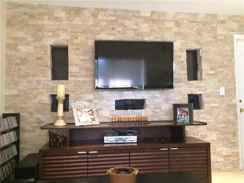 DEERWOOD PART 1 - Residential Lease