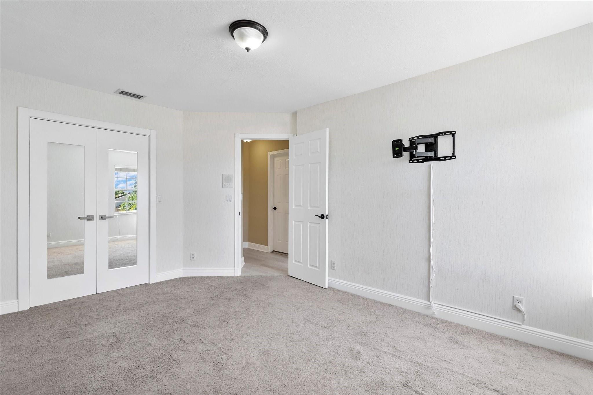 CHAPEL LAKE ESTATES - Residential Lease