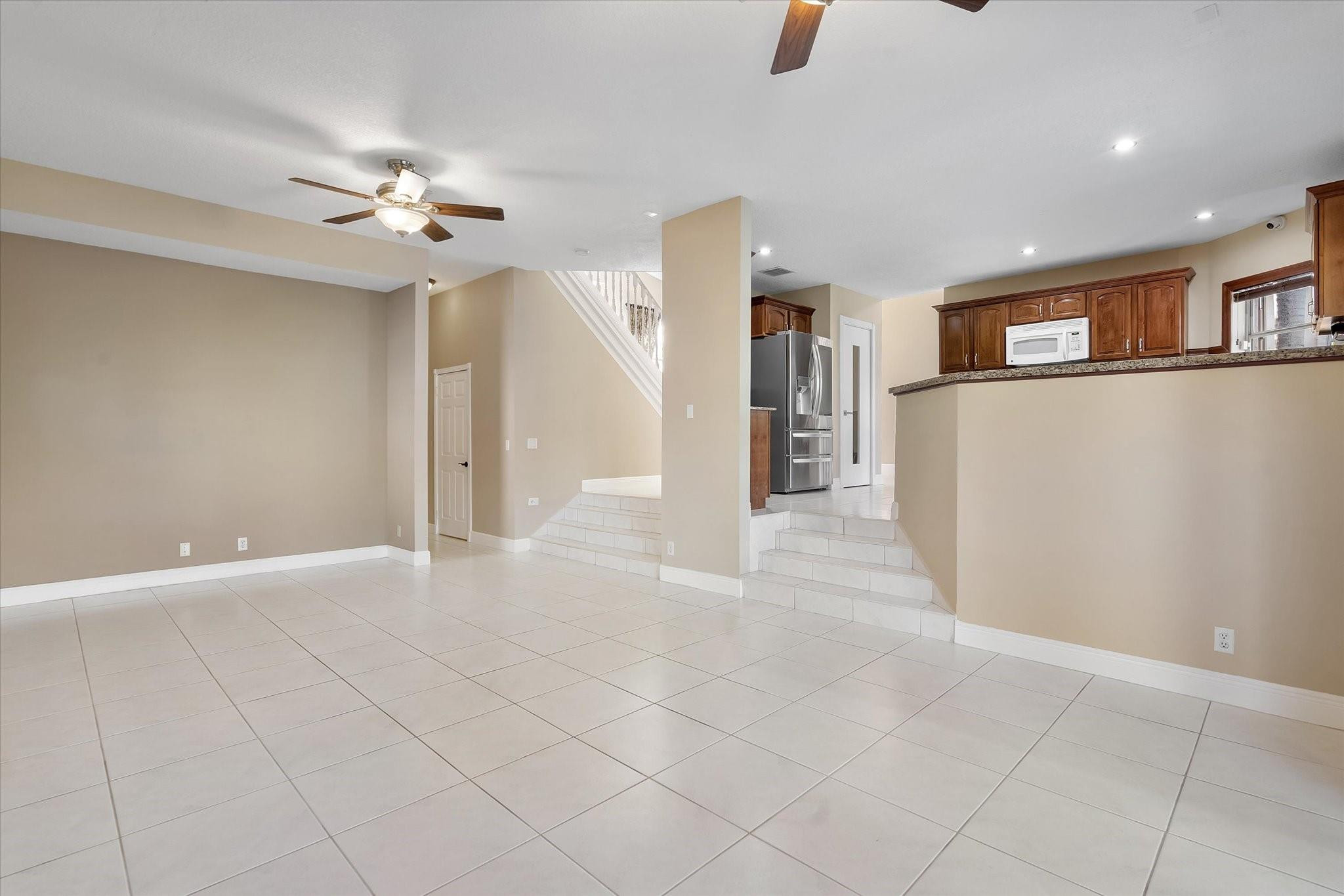 CHAPEL LAKE ESTATES - Residential Lease