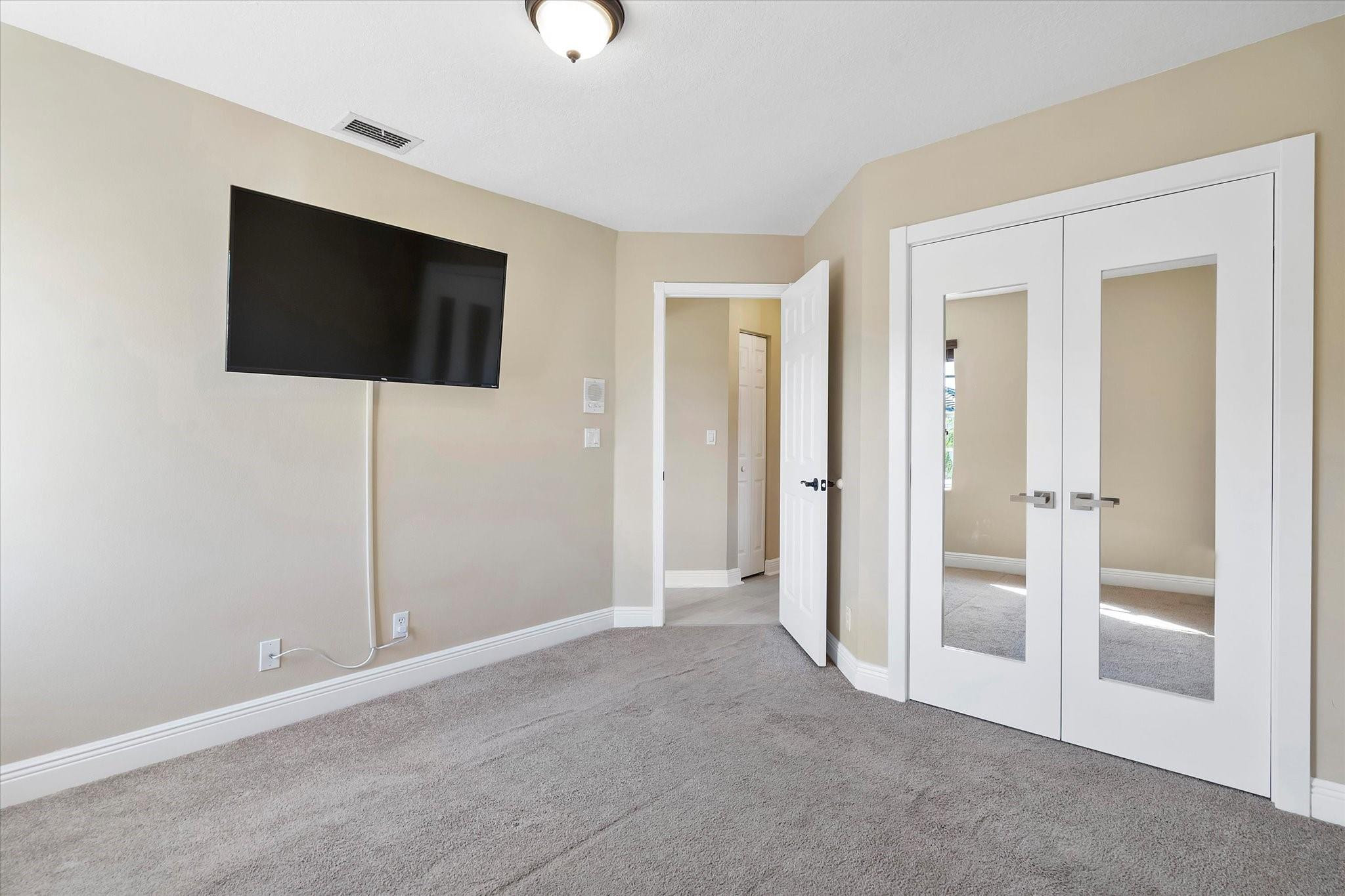 CHAPEL LAKE ESTATES - Residential Lease