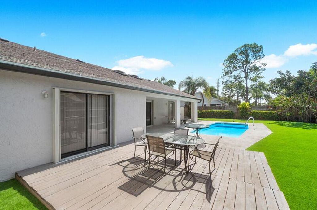 Photo of 13485 Orchid Court, Wellington, FL 33414 (MLS # R11122011)