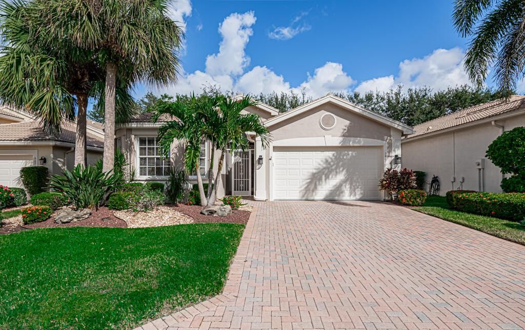 Photo of 9867 Chantilly Point Lane, Lake Worth, FL 33467 (MLS # R10935569)