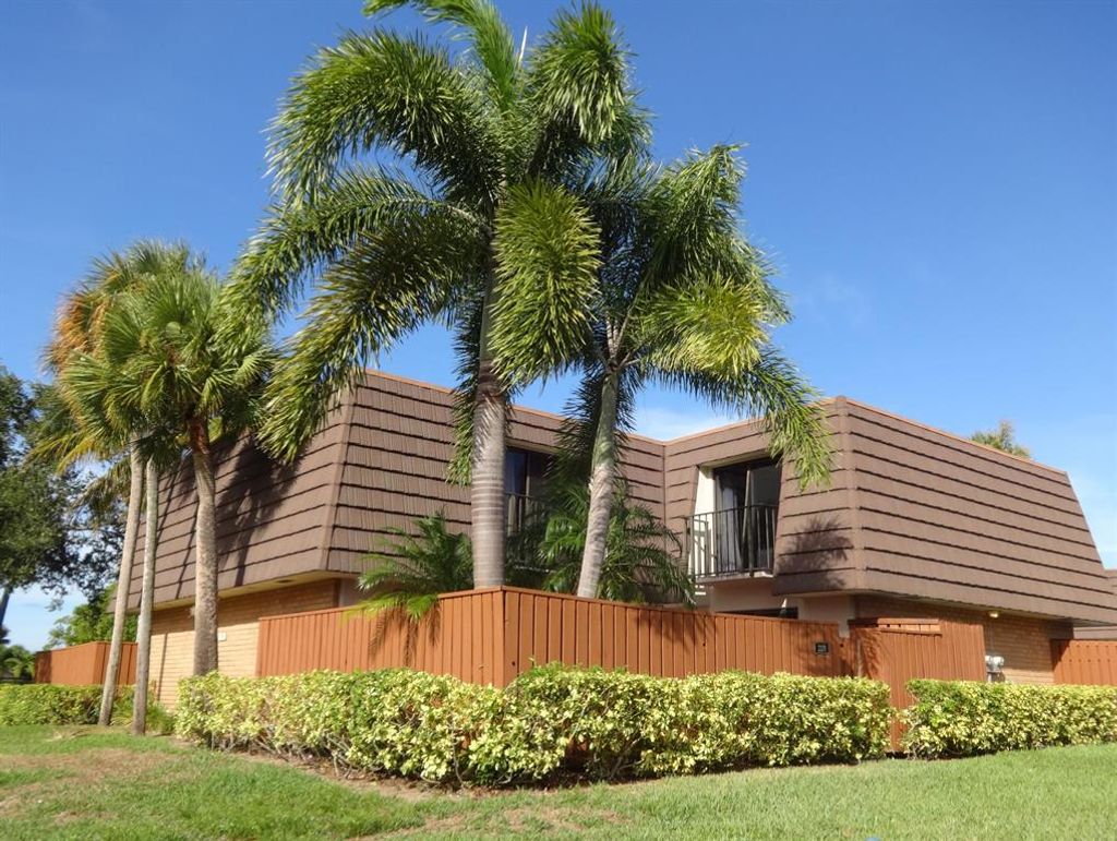 Photo of 2328 23rd Court Ct, Jupiter, FL 33477 (MLS # R10832093)