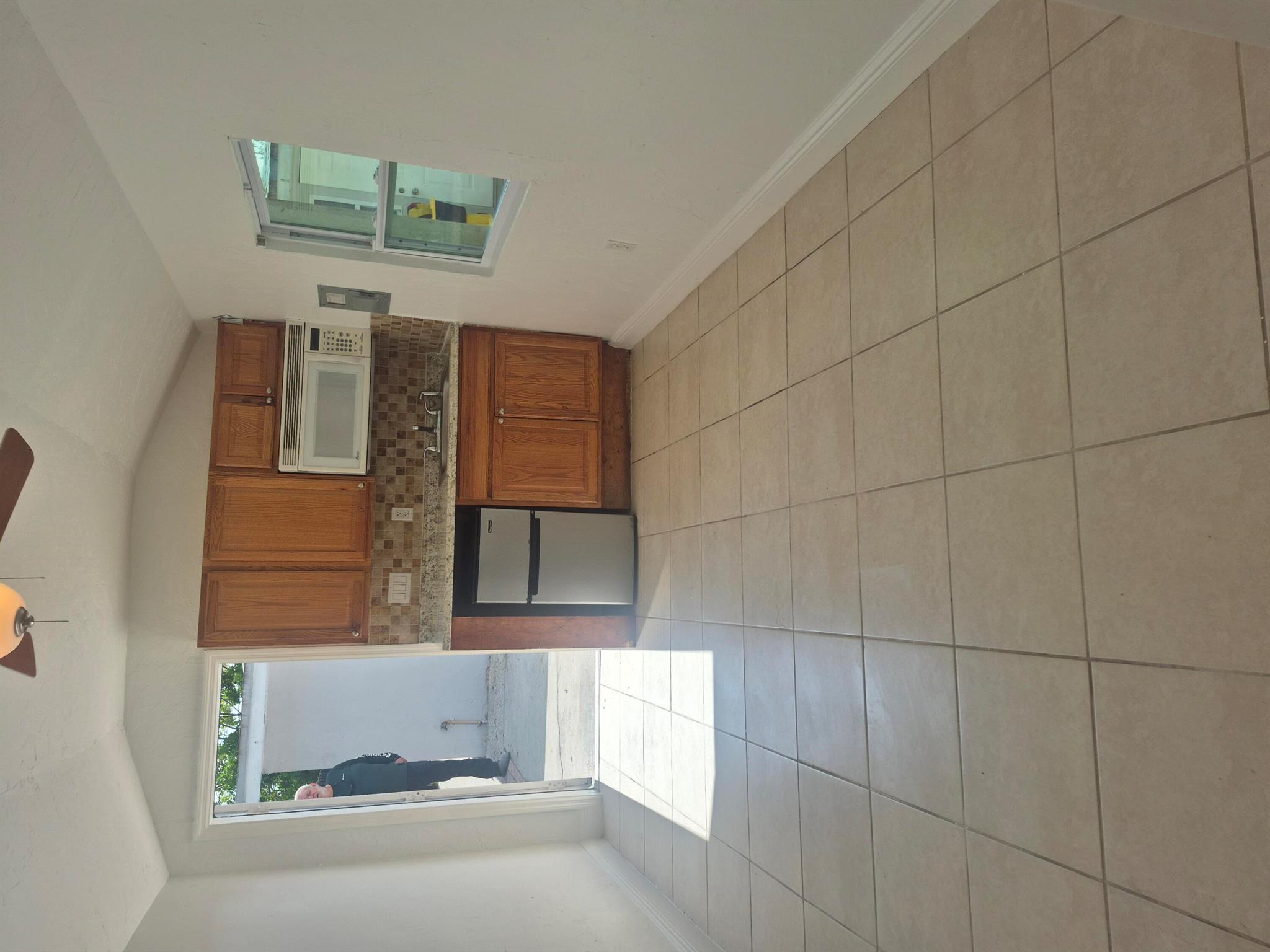 FOREST RIDGE PARK - Residential Lease