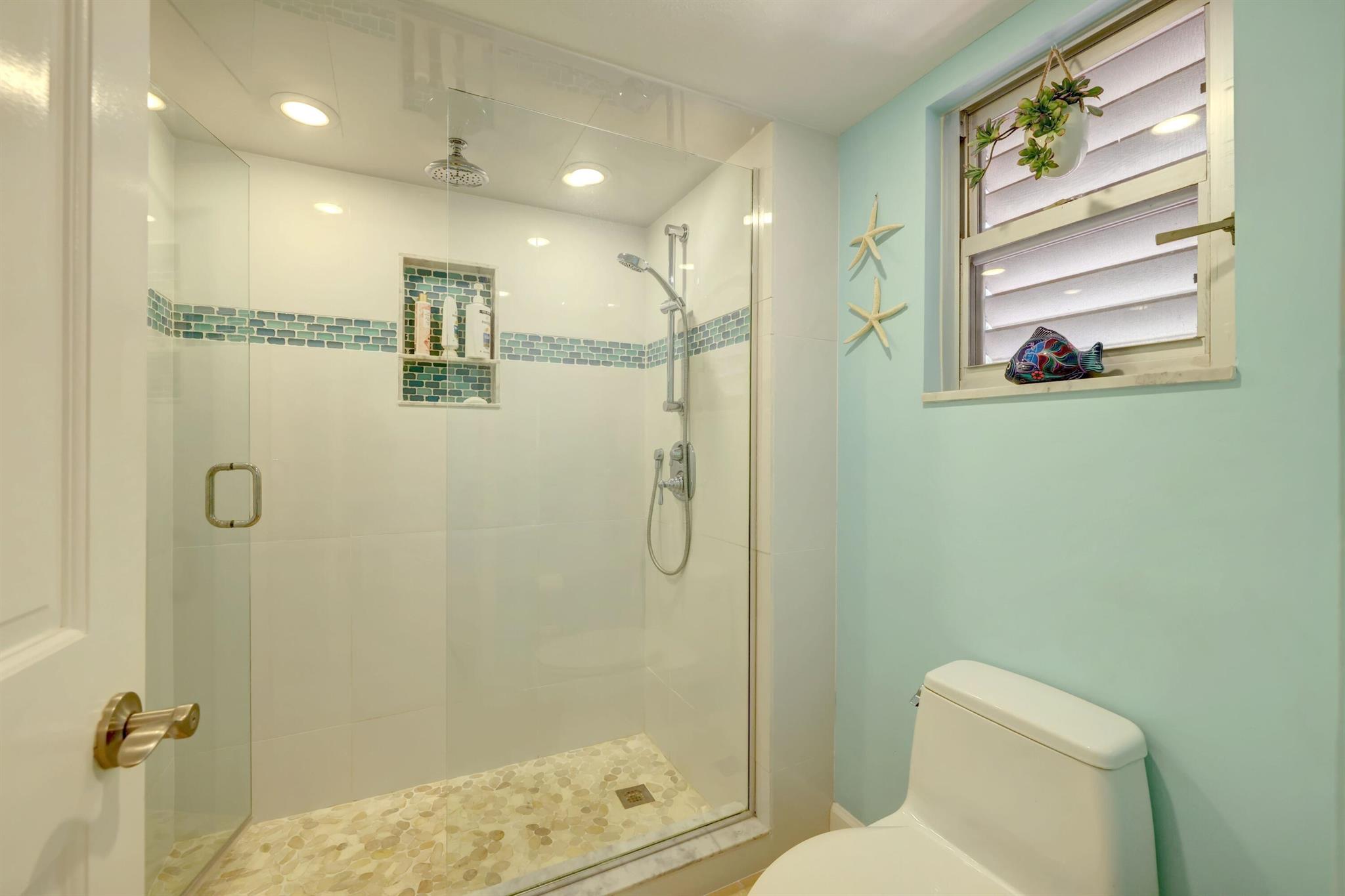 HUTCHINSON HOUSE CONDO - Residential Lease