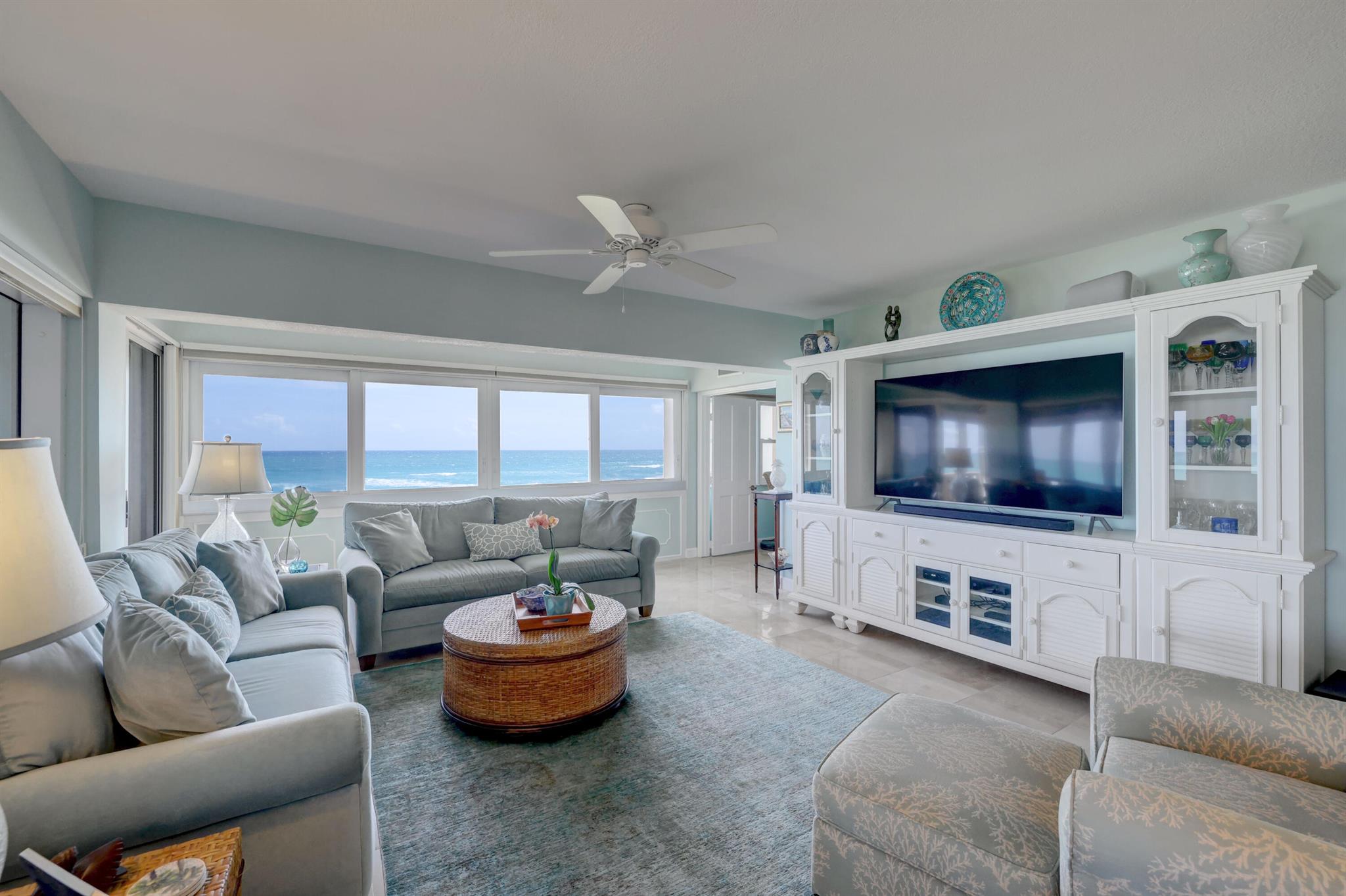 HUTCHINSON HOUSE CONDO - Residential Lease