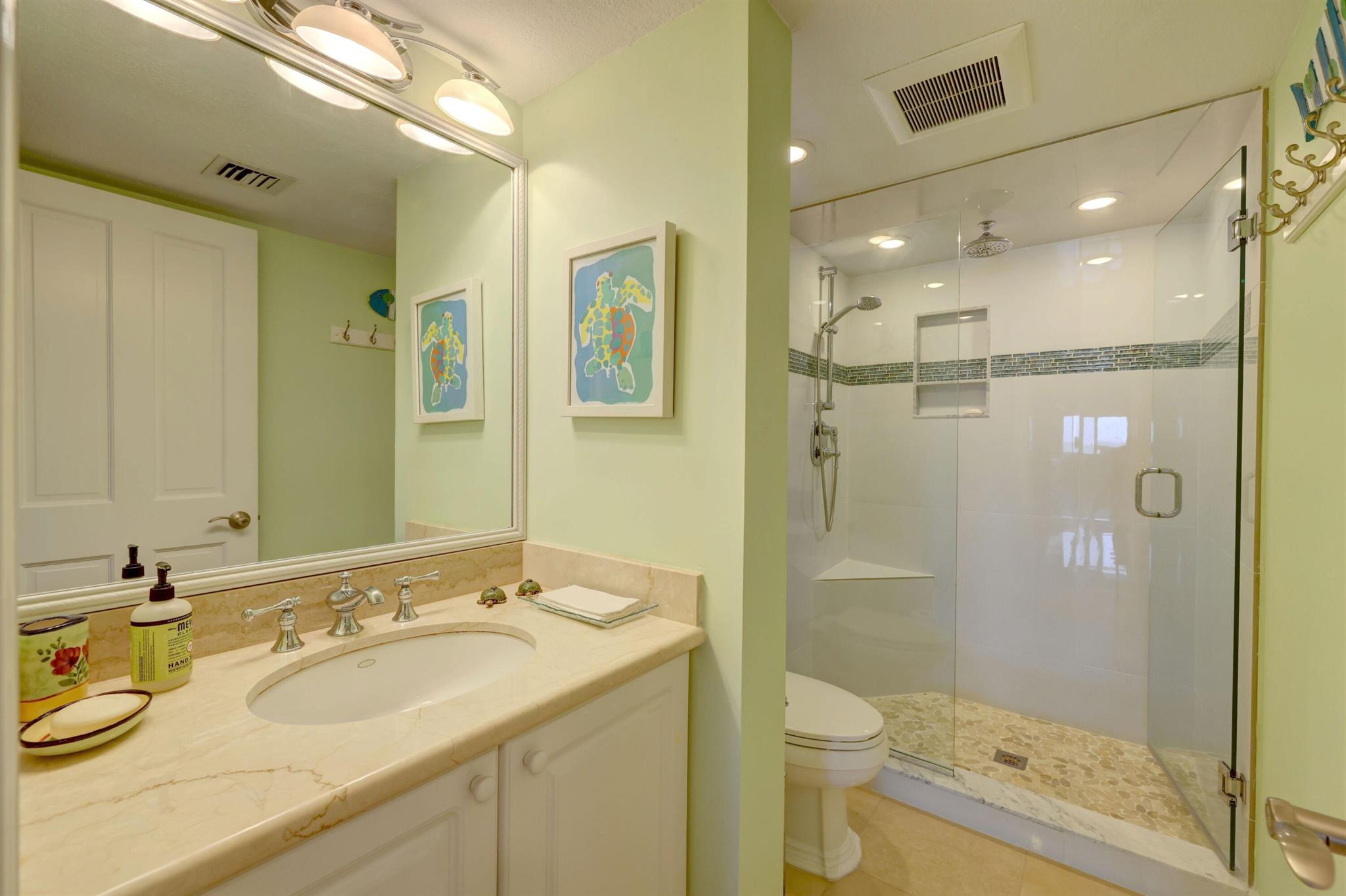 HUTCHINSON HOUSE CONDO - Residential Lease