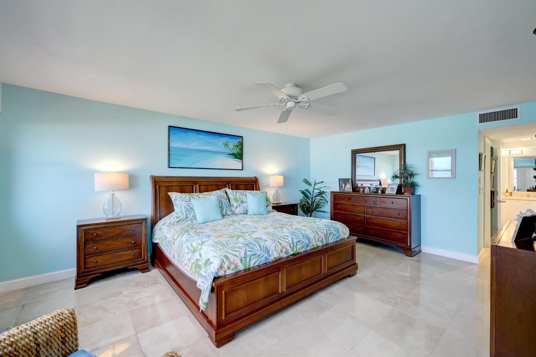 HUTCHINSON HOUSE CONDO - Residential Lease