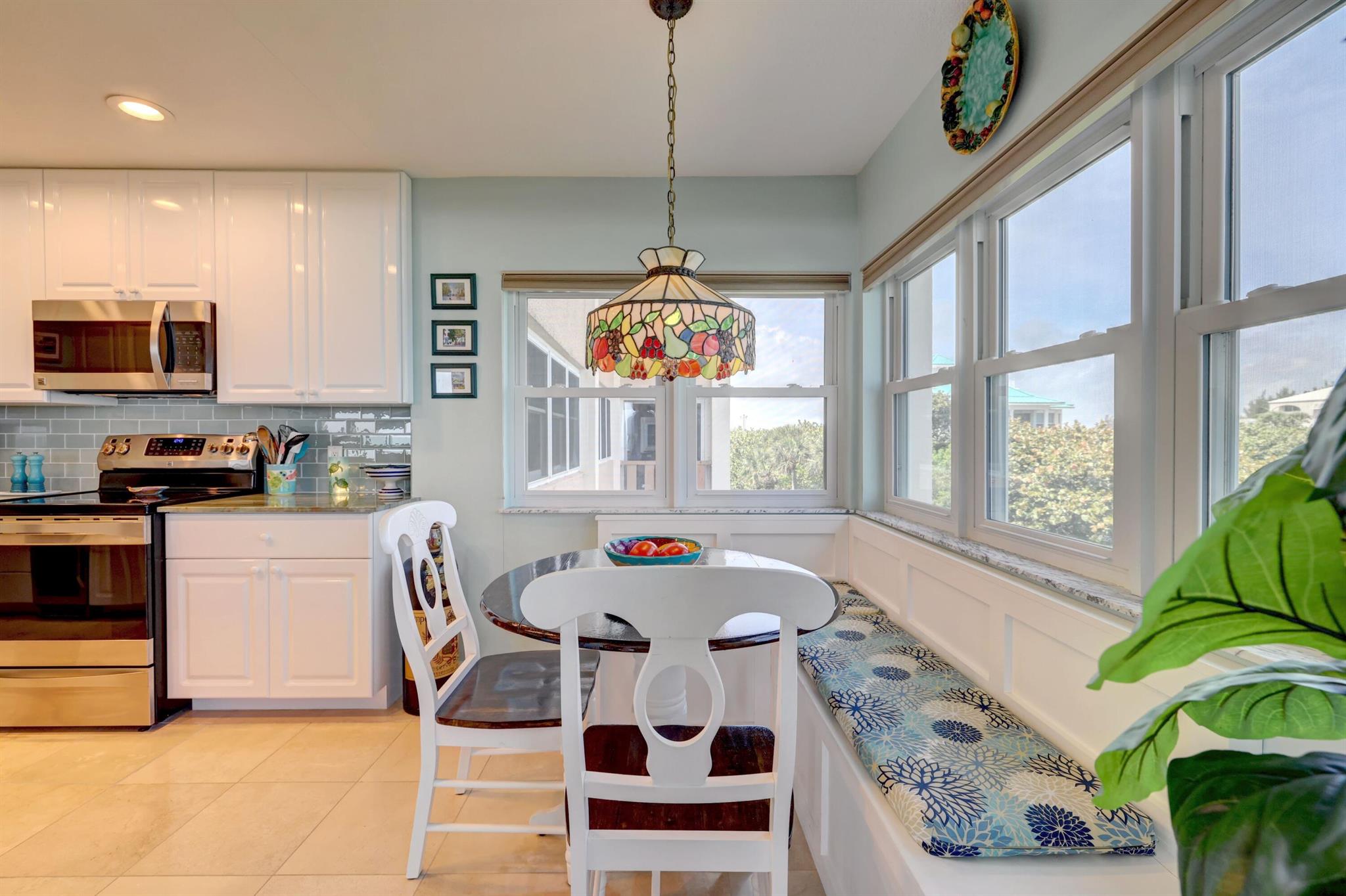 HUTCHINSON HOUSE CONDO - Residential Lease