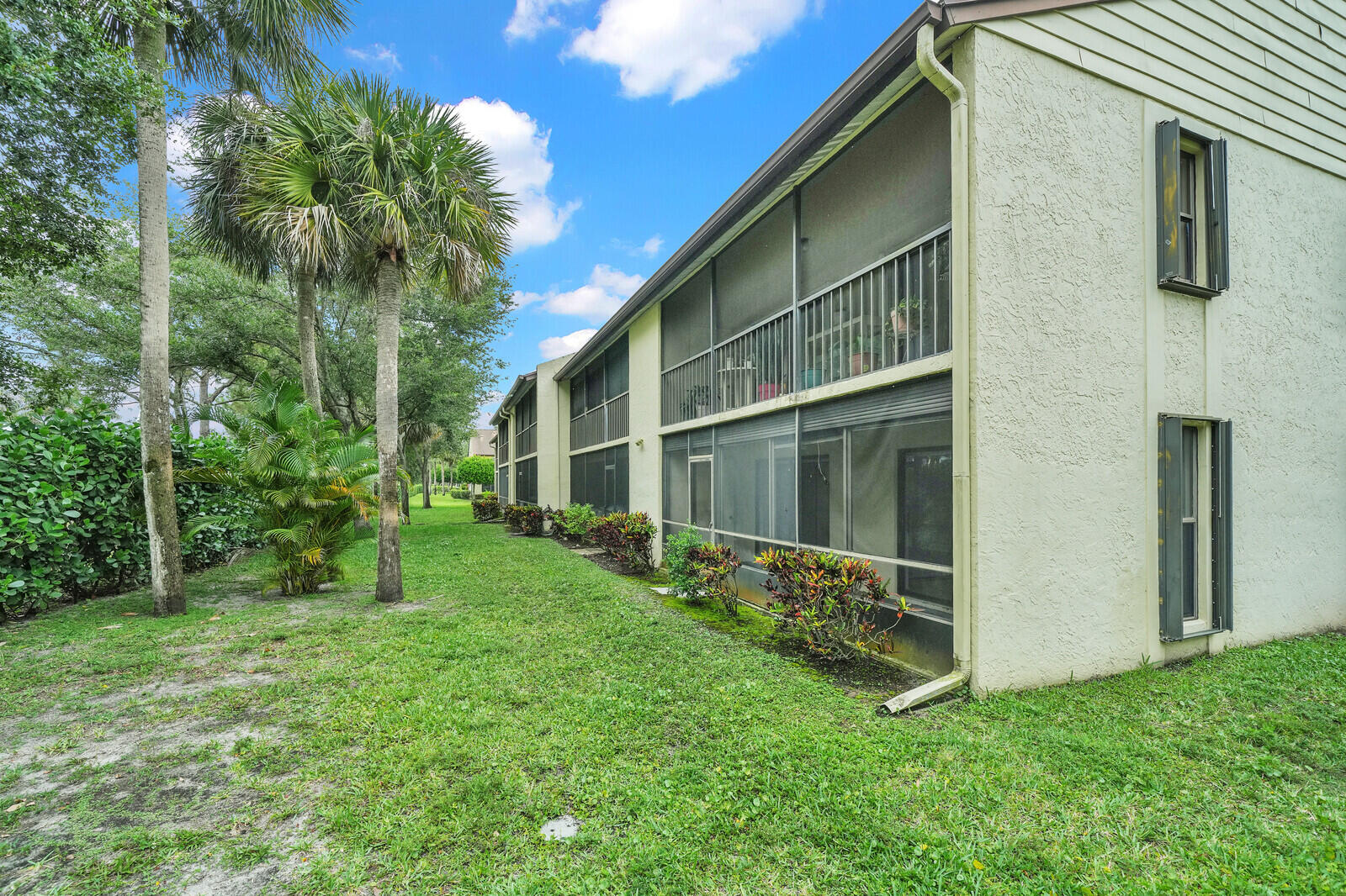 GARDENS OF WILLOW BEND CONDS 1,2, & 3 DECLS FILED - Residential