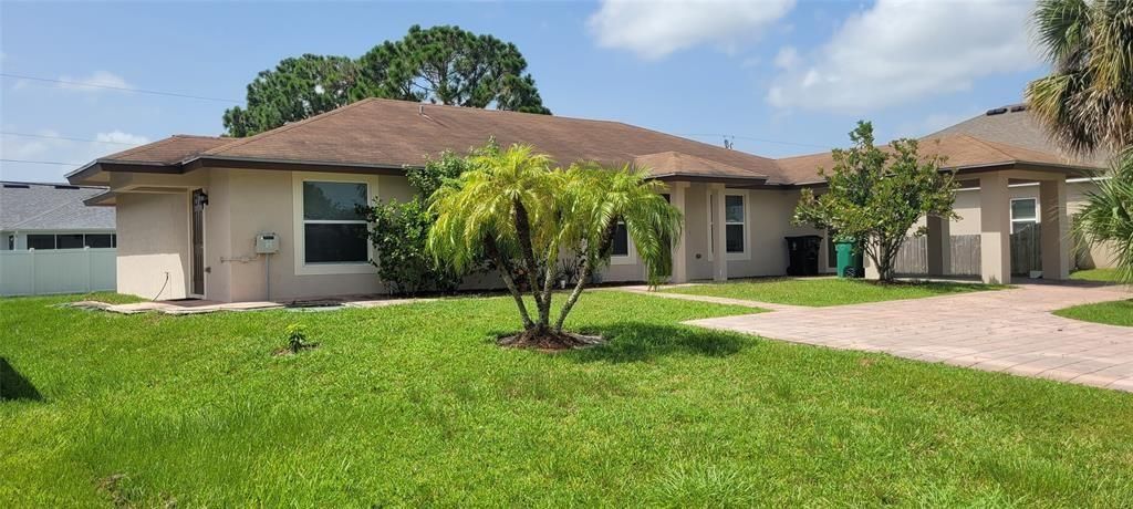 Photo of 1050 SW John MaccormaCk Ter, Port St Lucie, FL 34953 (MLS # F10411477)