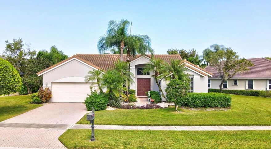 Beautifully Renovated 3BD/3BA Home with Breathtaking Lake ViewsCompletely remodeled in 2019, this stunning home features sleek porcelain tile throughout and is filled with natural light. Enjoy expansive lake views from the spacious open patio, perfect for outdoor living and entertaining. The primary suite offers luxurious upgrades including a Jacuzzi tub and steam shower. The modern kitchen is equipped with touch faucets, InstaHot system, and ample storage and closet space throughout the home.Social equity membership to Aberdeen Golf & Country Club is included, with the option to upgrade to golf membership.