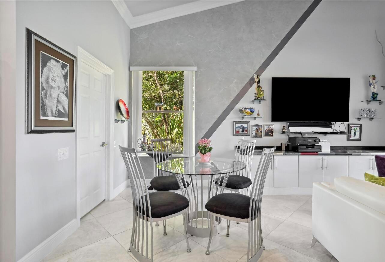 ABERDEEN 10 - Residential Lease