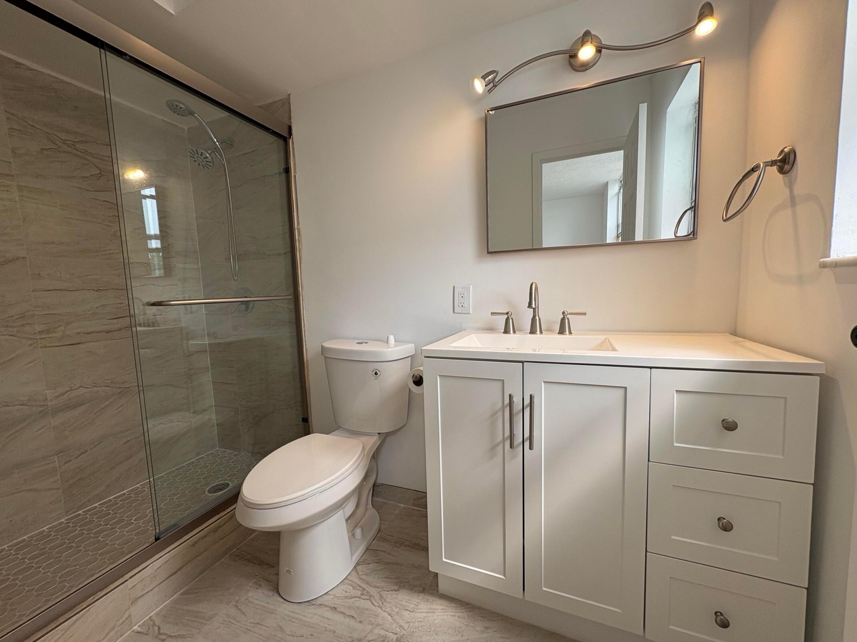 SOMERSET AT LAUDERDALE LAKES - Residential