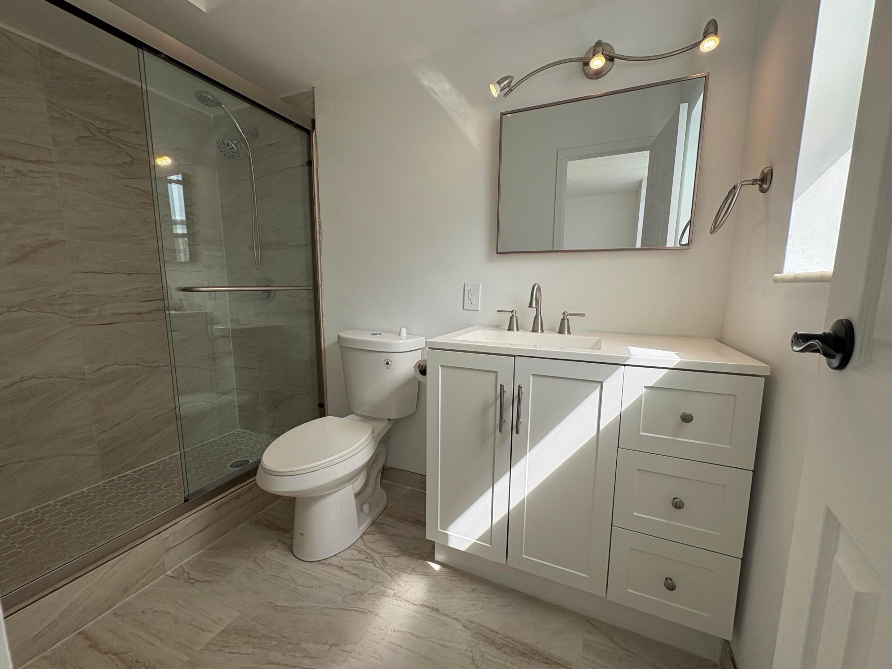 SOMERSET AT LAUDERDALE LAKES - Residential