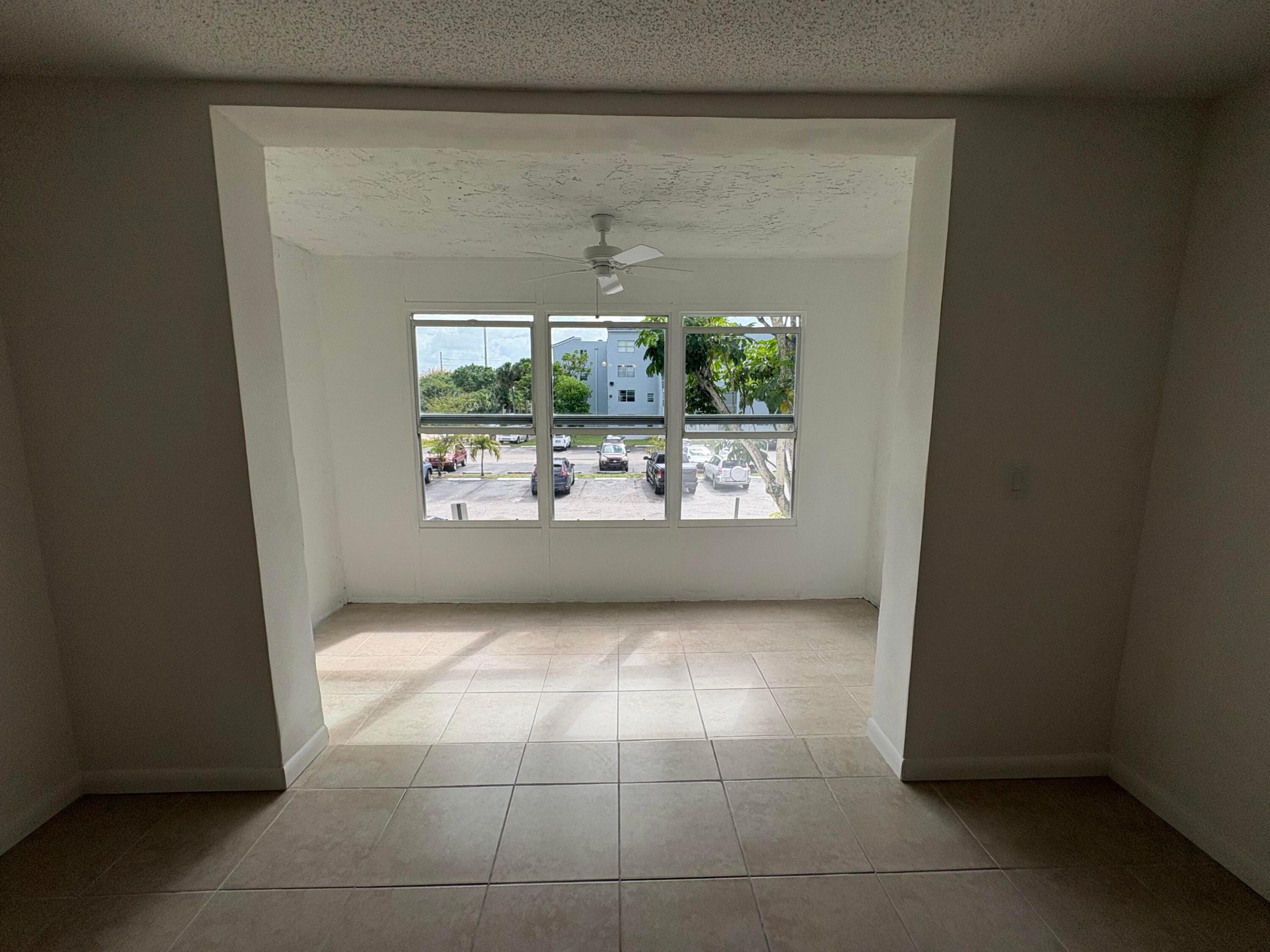 2850 Somerset Drive 208l