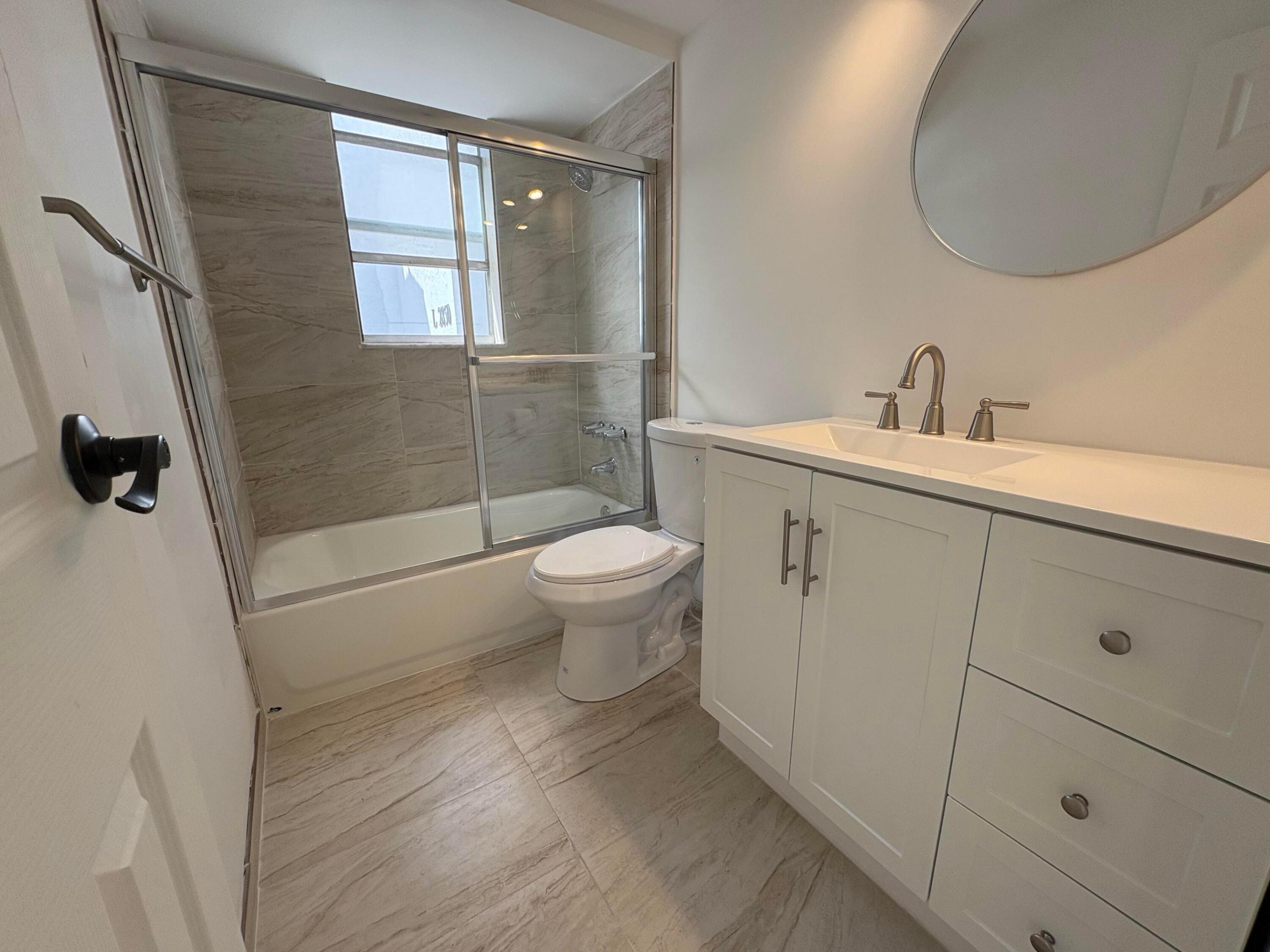 SOMERSET AT LAUDERDALE LAKES - Residential