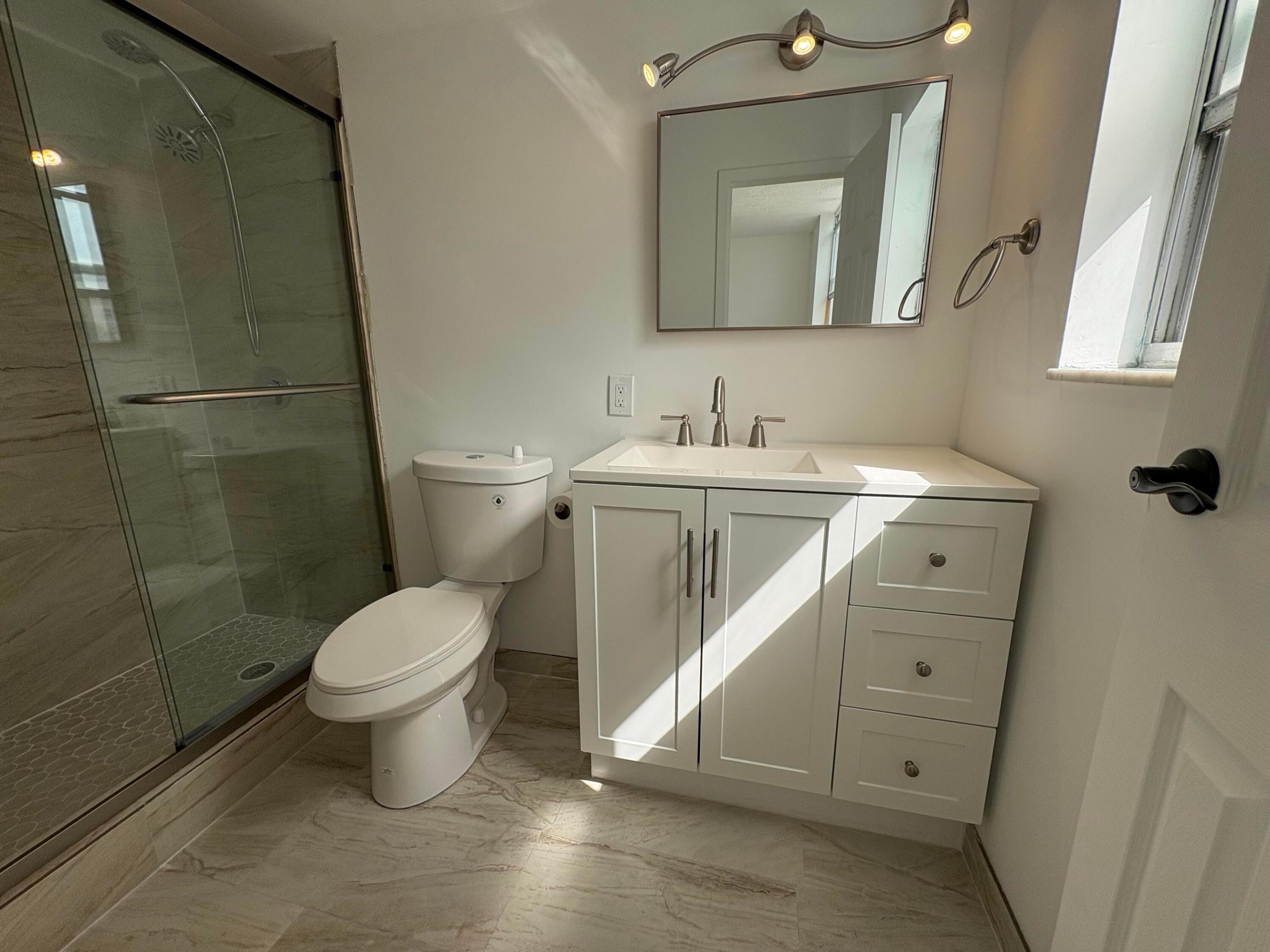 SOMERSET AT LAUDERDALE LAKES - Residential