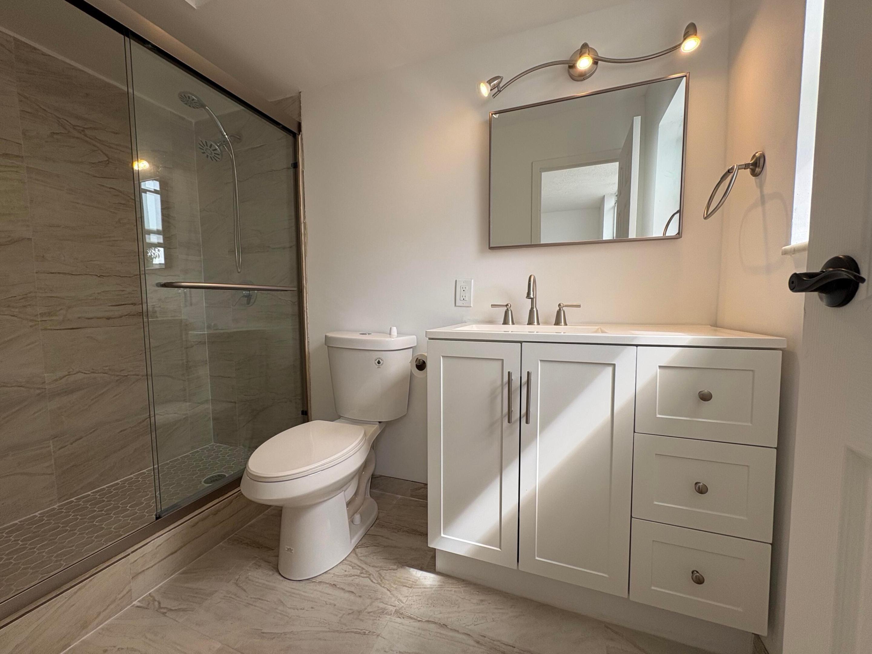 2850 Somerset Drive 208l